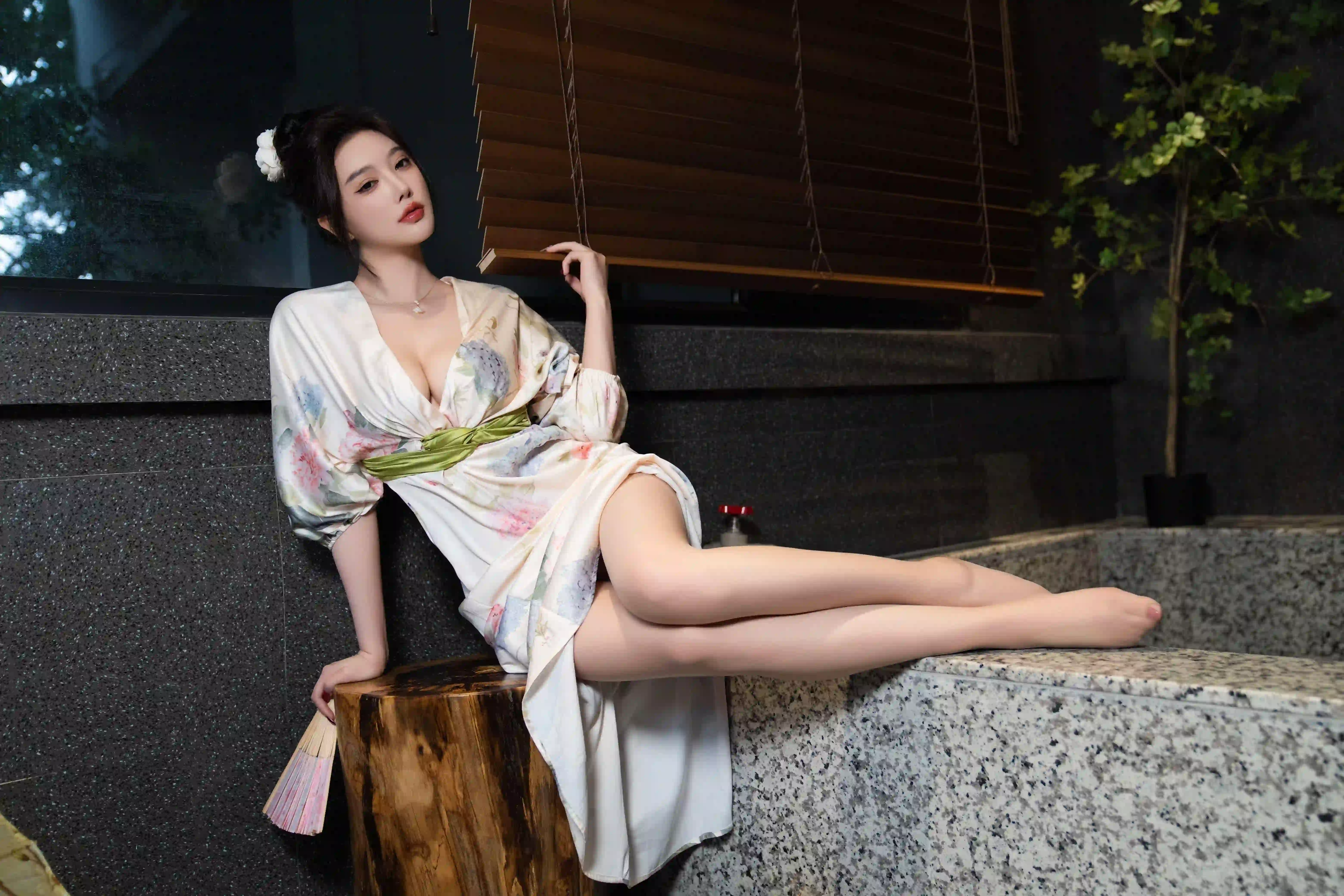 长发性感美女 浴室 美腿 古风韵味