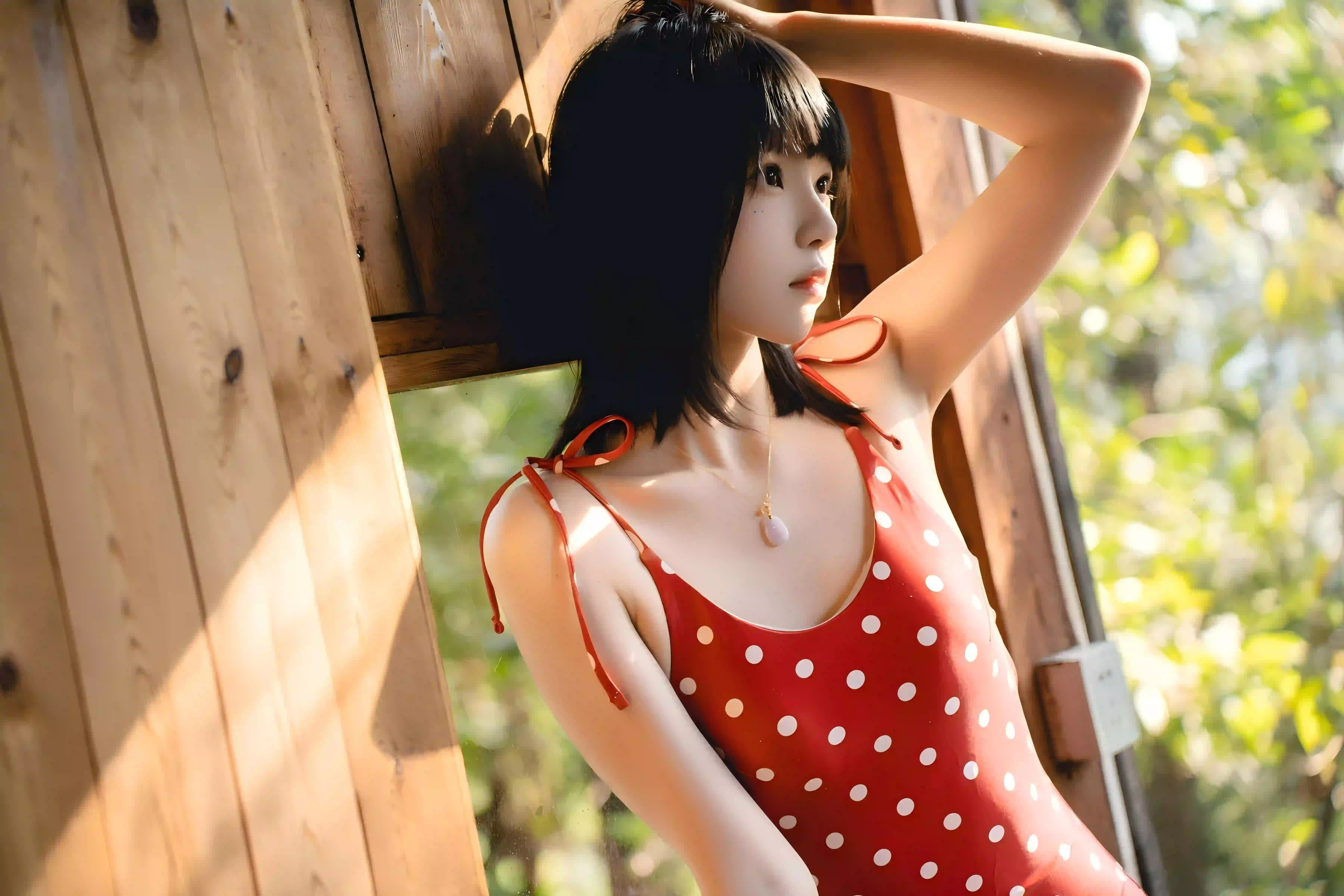 夏日穿搭 红色吊带 美女 长发美女 性感美女