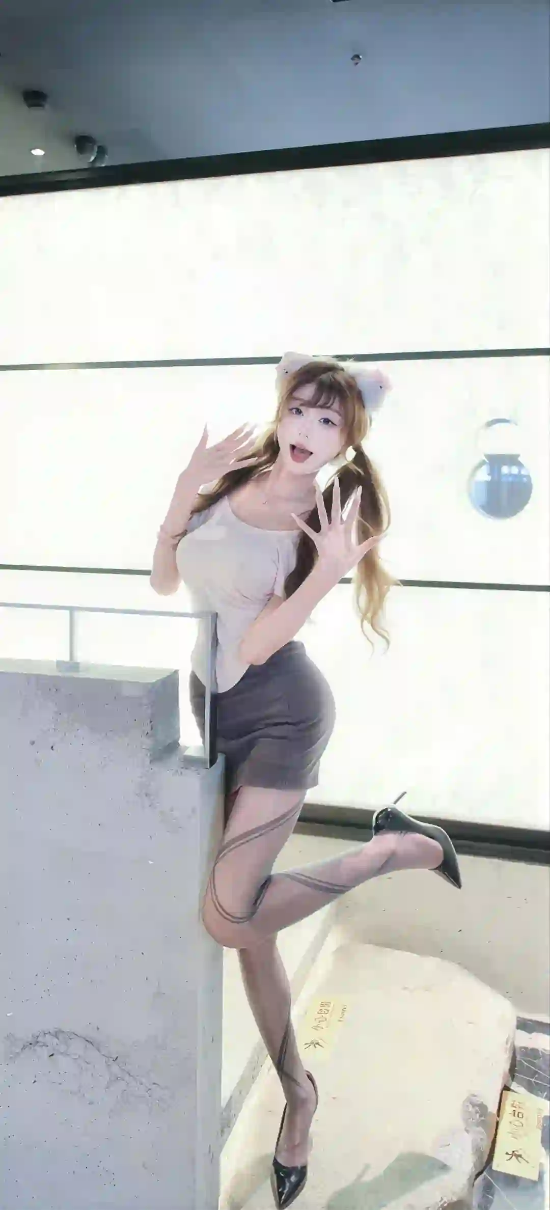 猫耳女孩 双马尾 俏皮可爱 丝袜美腿 高跟鞋 清纯美女 写真 时尚穿搭