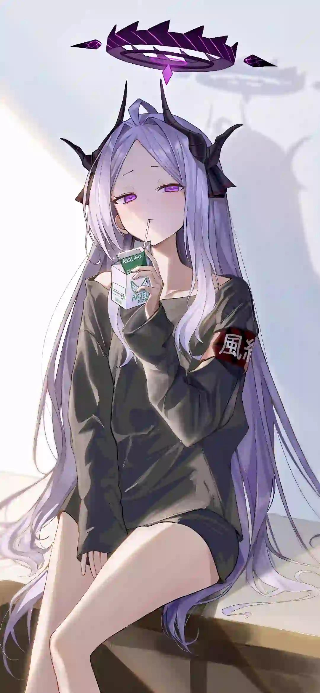 战斗女孩 喝牛奶 动漫女孩花
