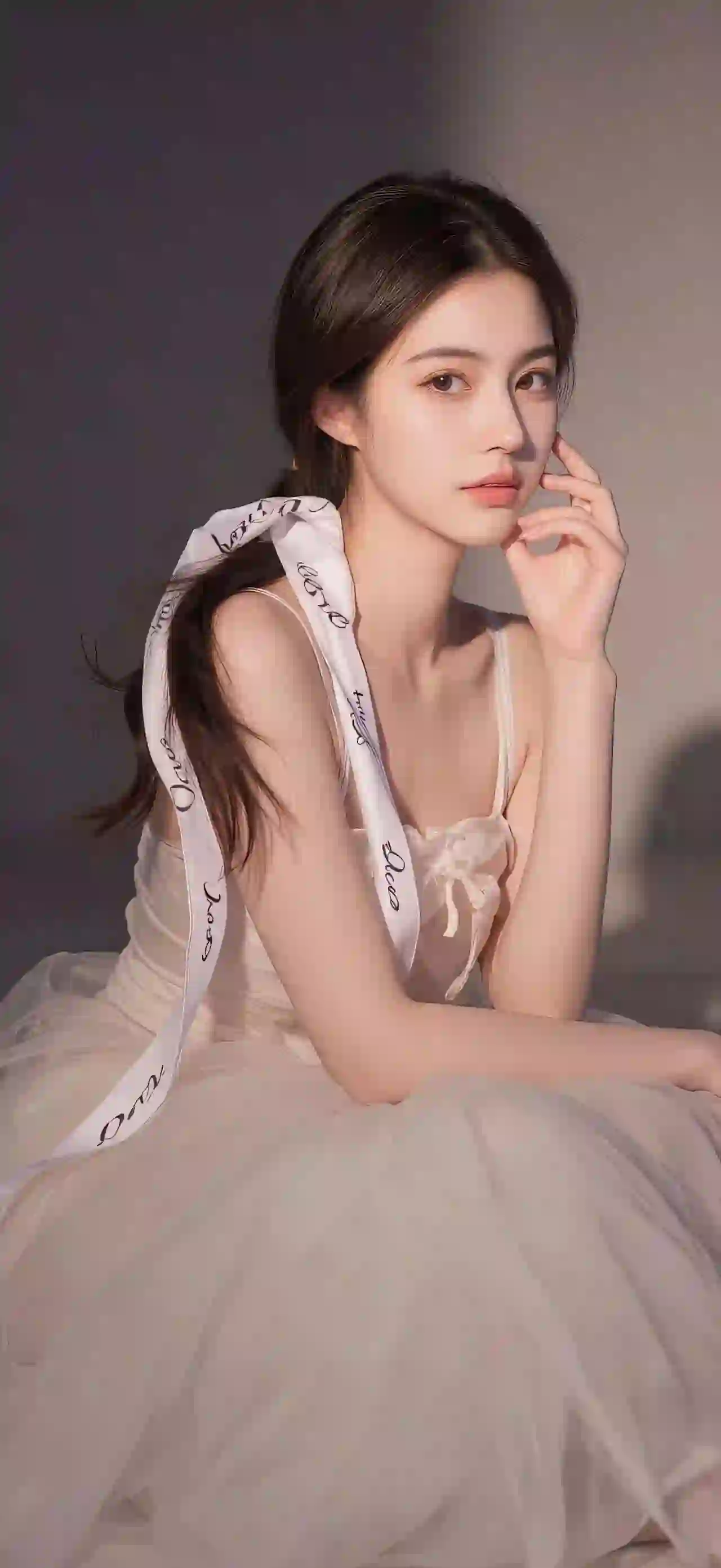 白色丝带 长发白裙美女