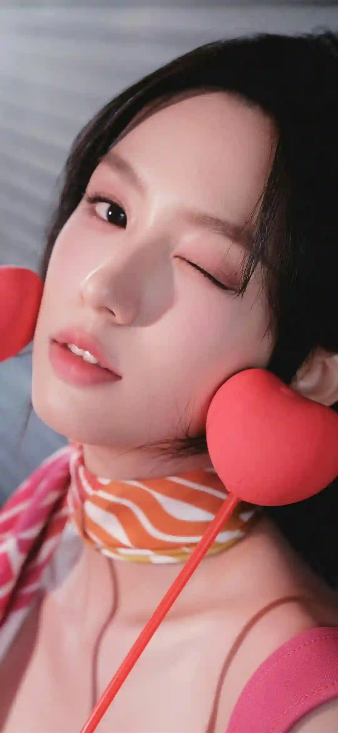 粉色裙子 可爱美女 周也 明星 粉色短裙
