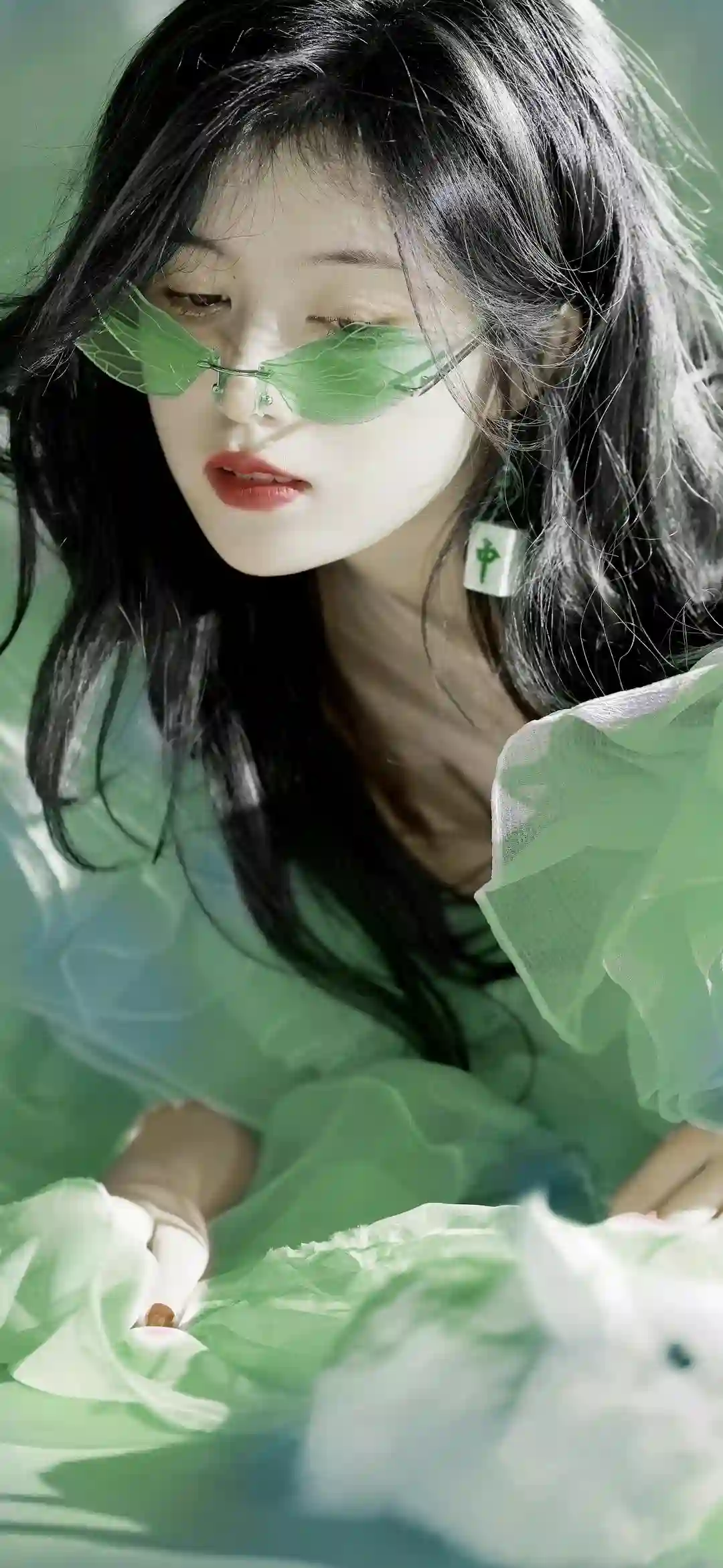 长发绿裙美女 麻将耳坠 可爱 