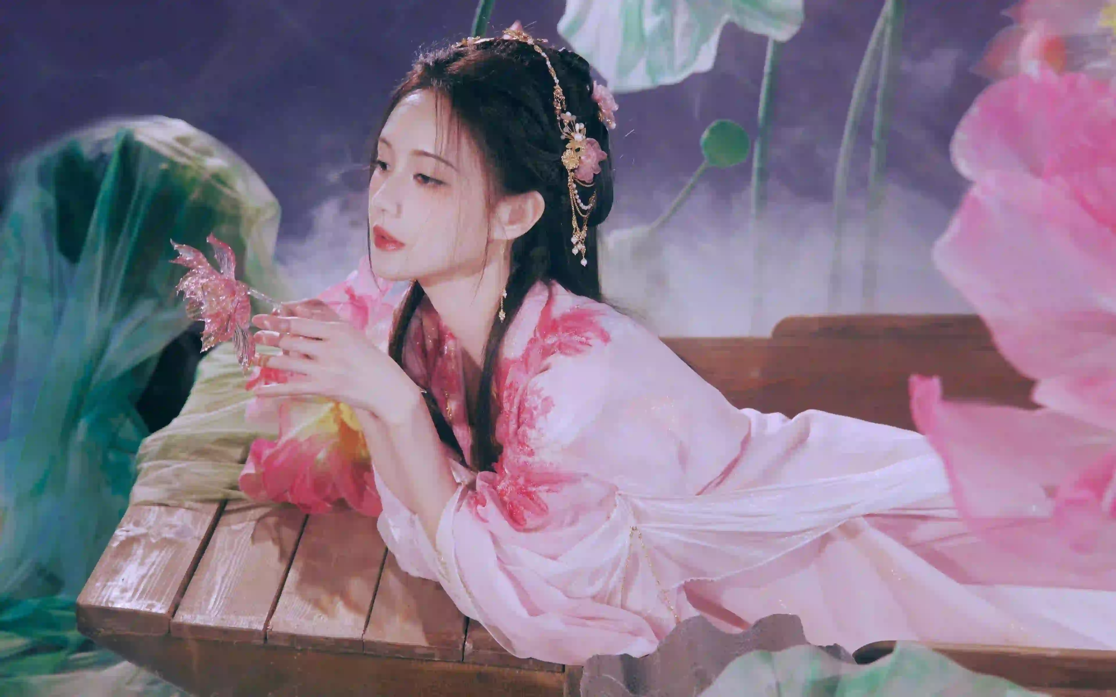 李一桐 荷花 古风 4K美女壁纸 粉色长裙