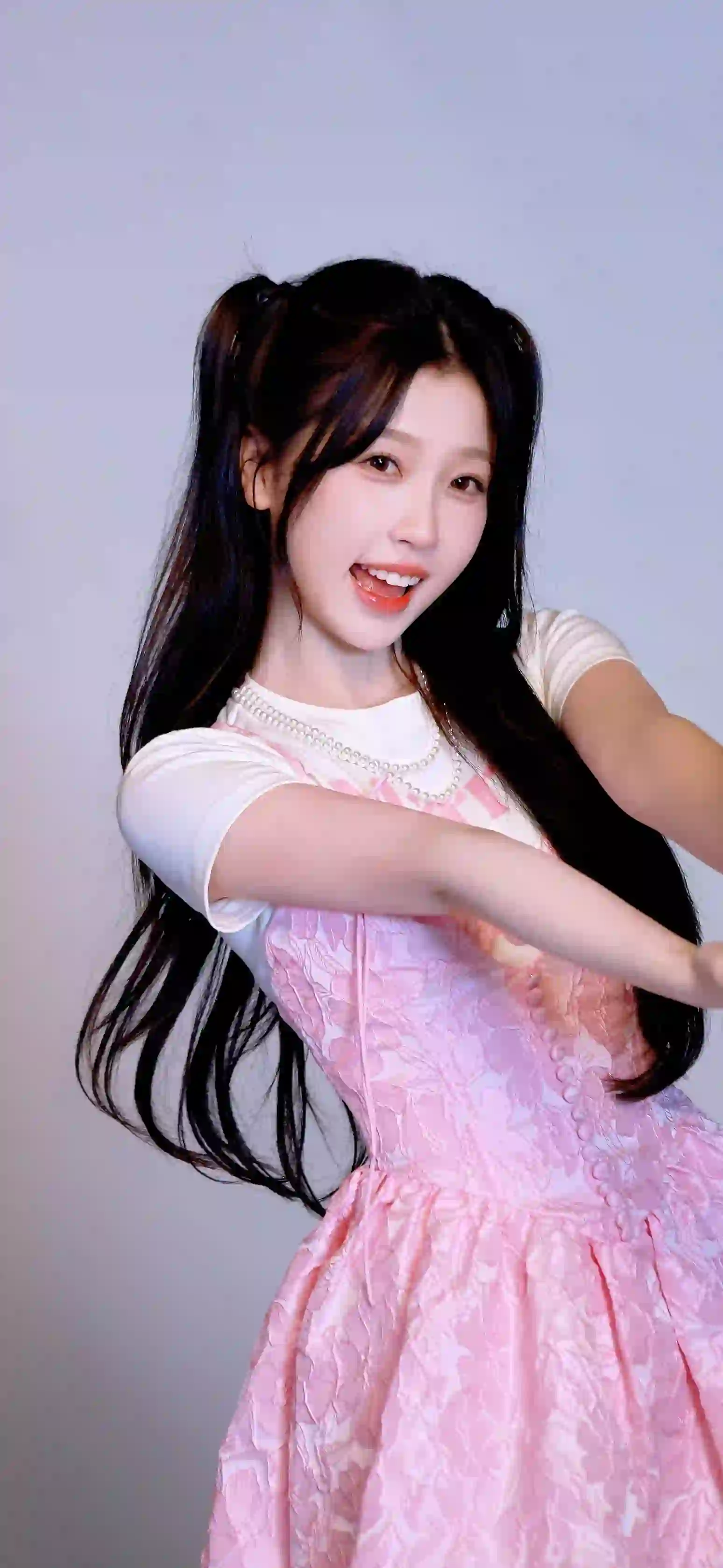 虞书欣 甜美女孩 粉红色裙子 