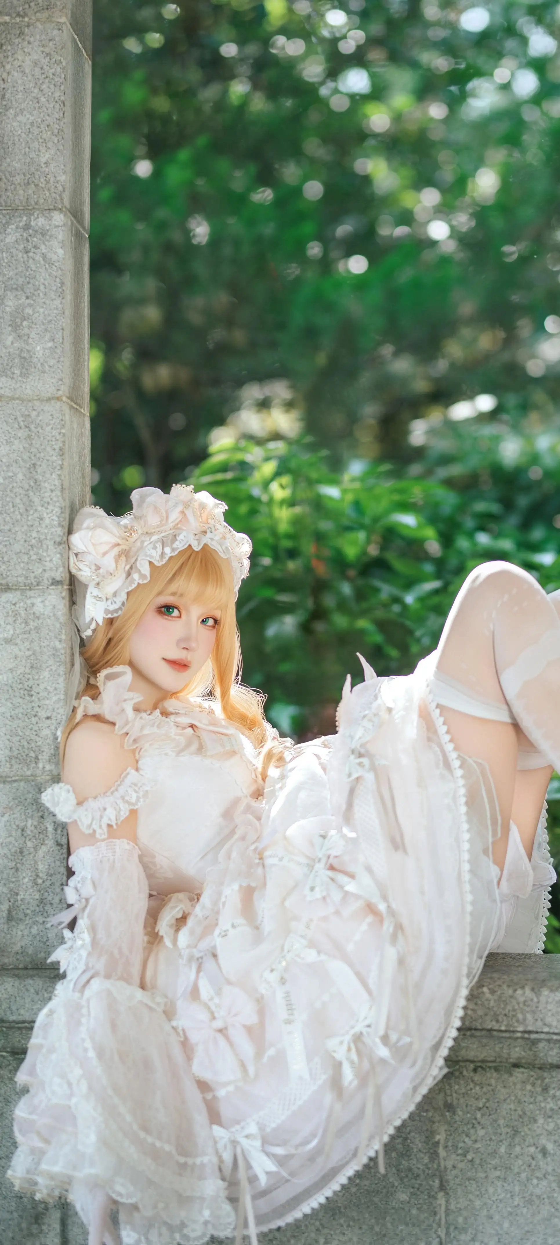 白色裙子coser
