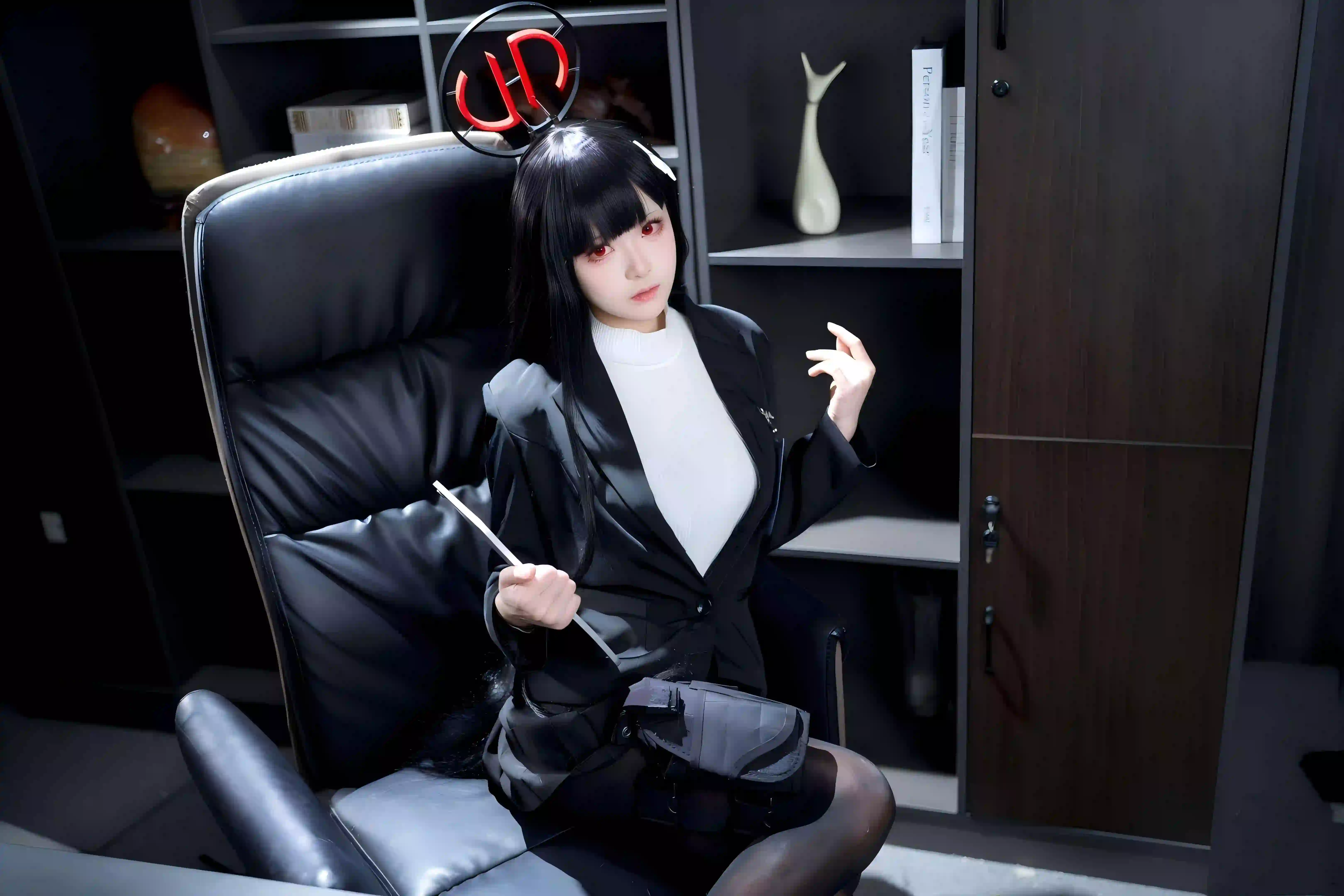 长发性感美女 丝袜 黑色丝袜 性感美女黑色西装