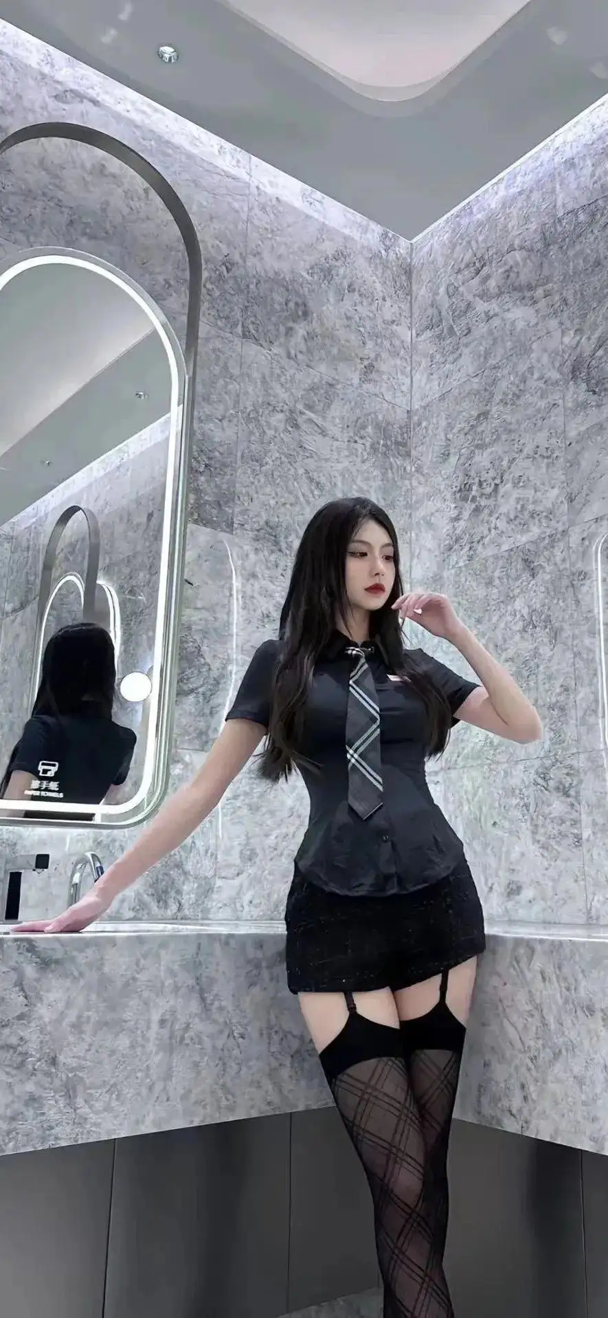 性感黑丝长发jk美女｜黑丝吊带