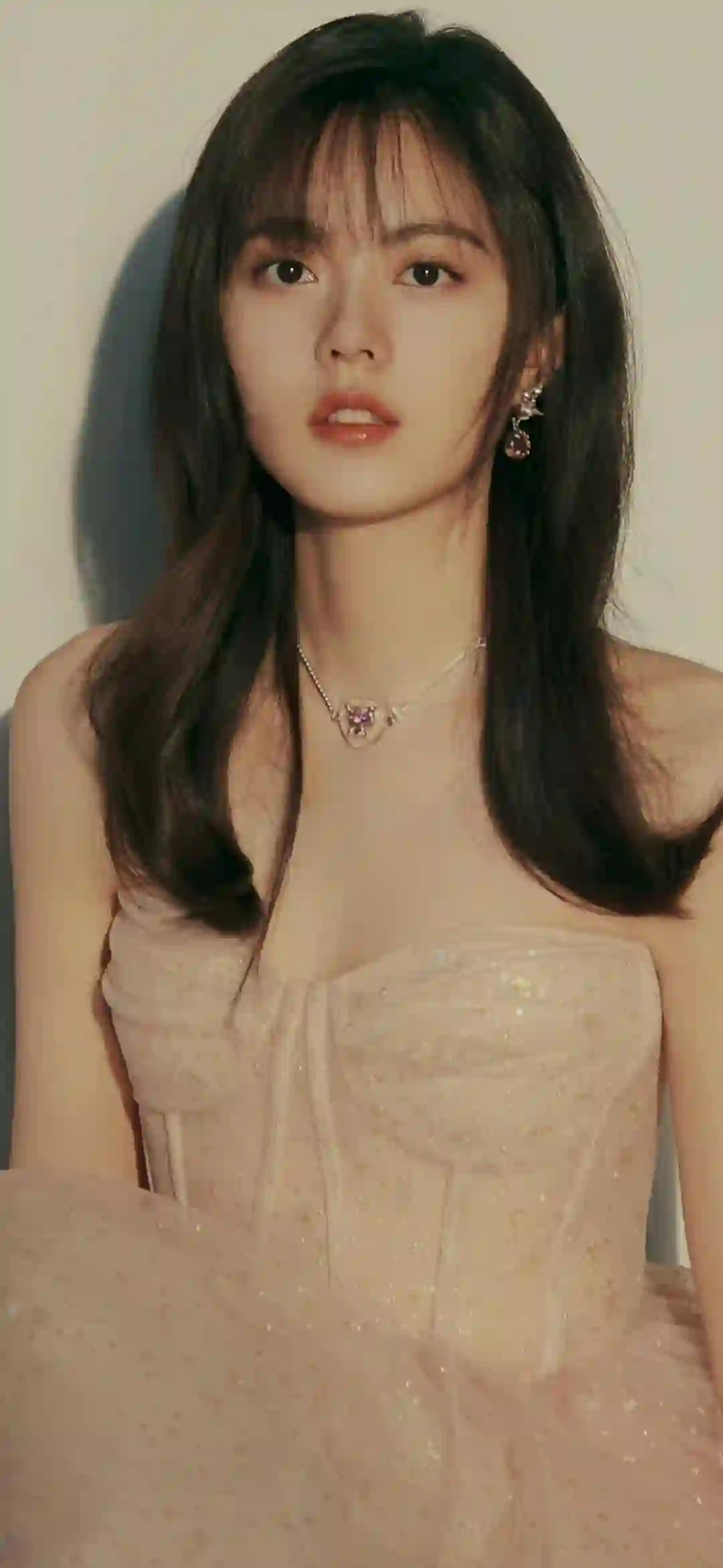 明星壁纸 长发美女 吊带美女 赵今麦