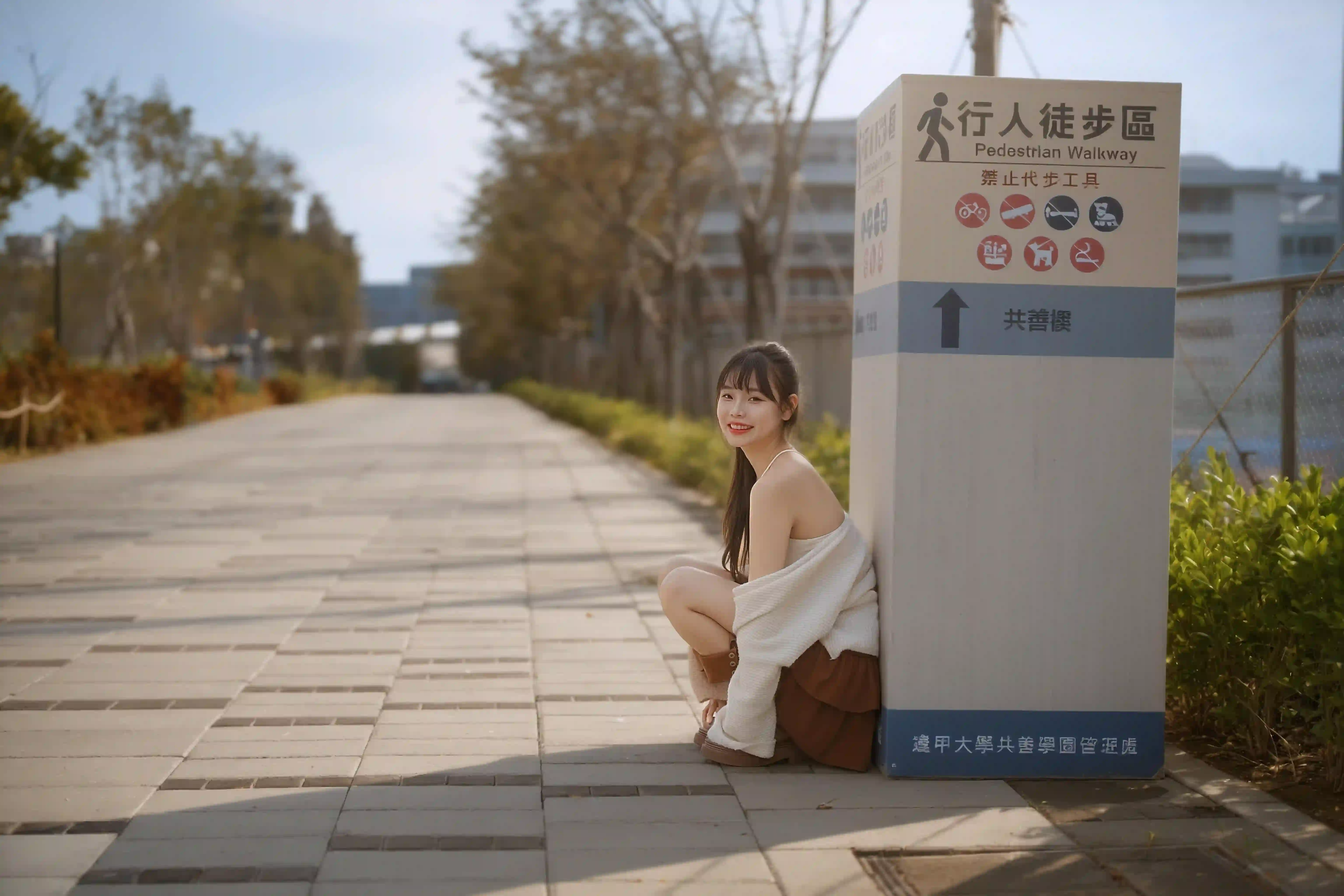 长发白裙女孩 户外写真 甜美 微笑