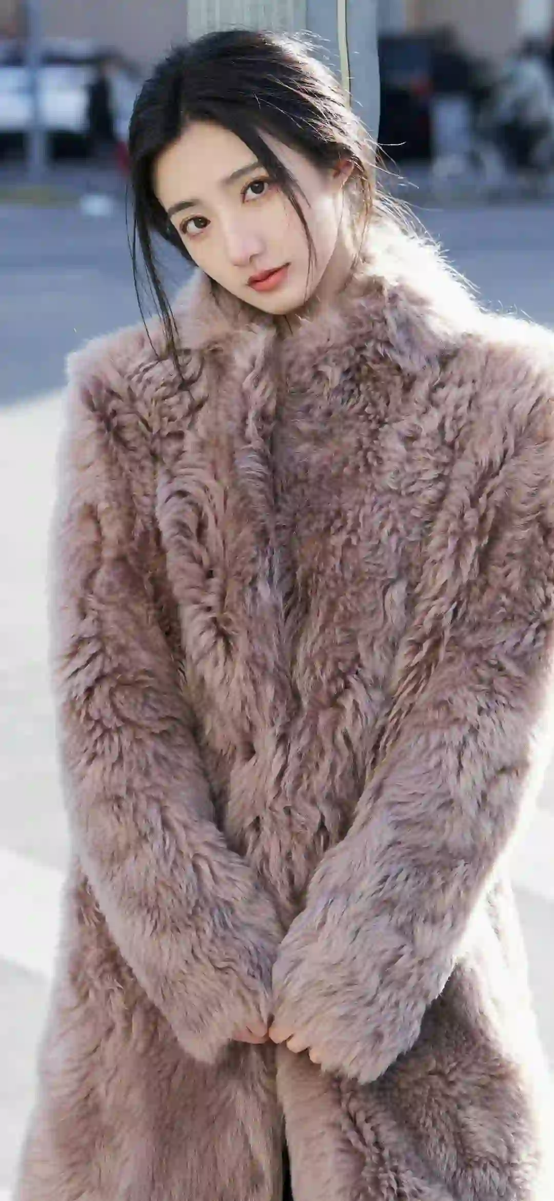 皮大衣 长发美女 户外