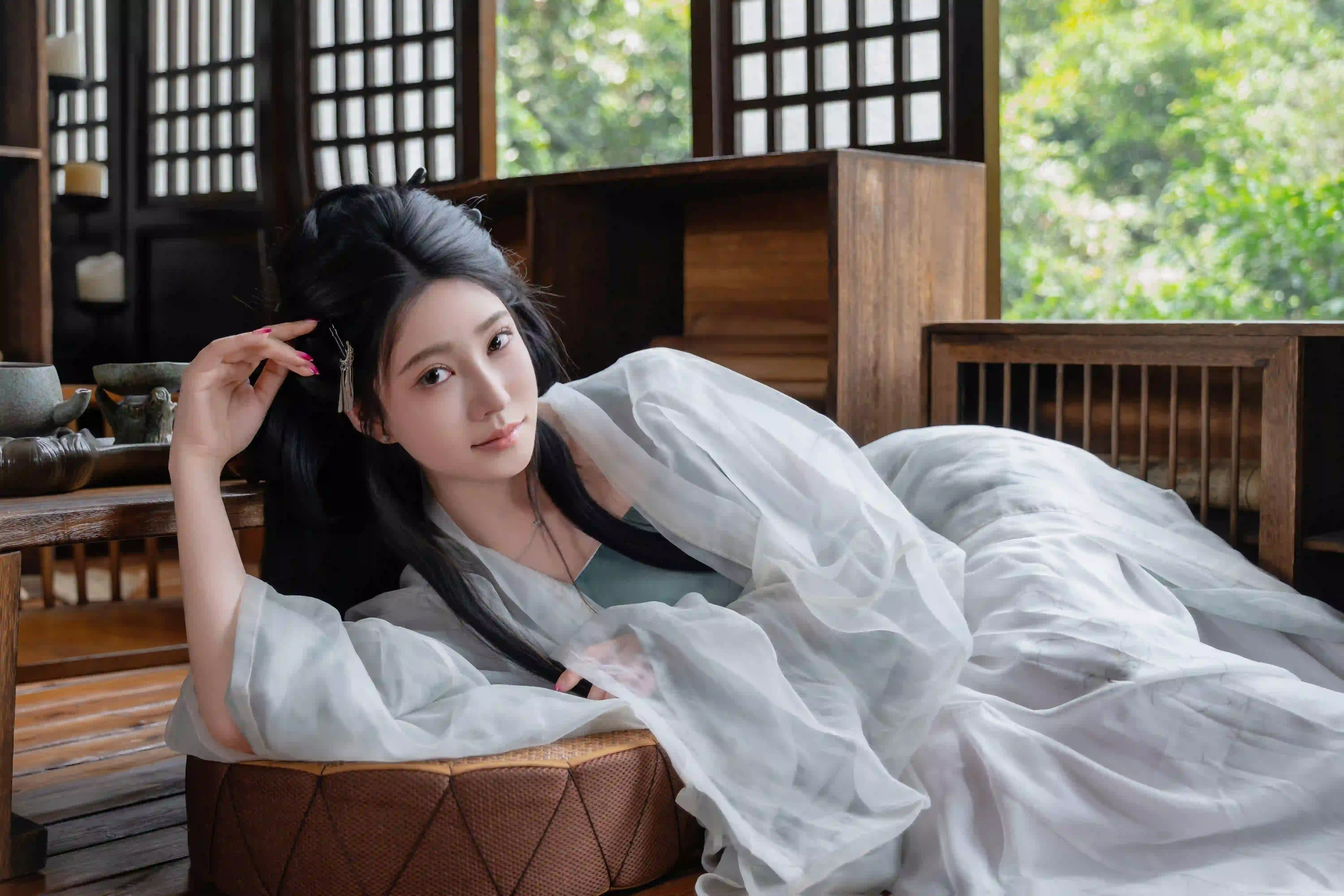 微笑 古风汉服美女 性感美女 古风穿搭 居家 古风建筑