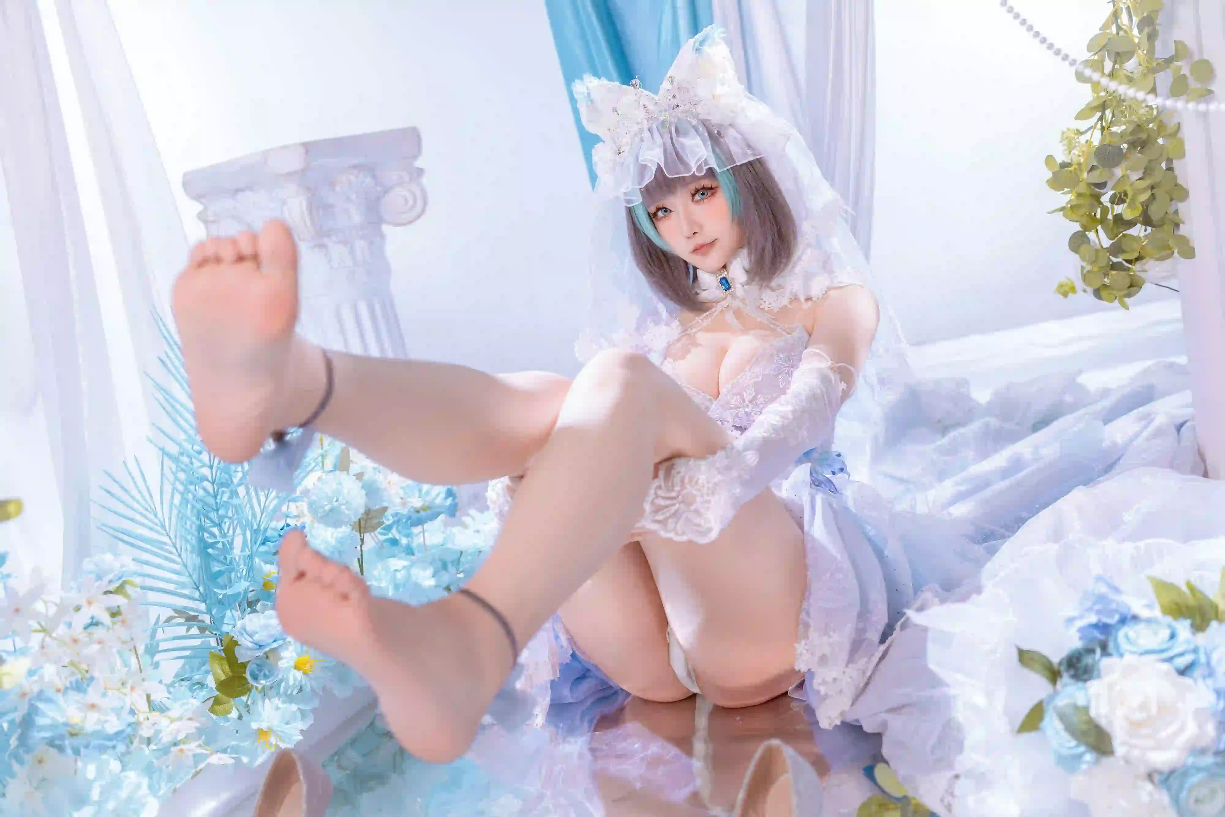 长发性感美女 白色婚纱 蓝色 绿色 可爱