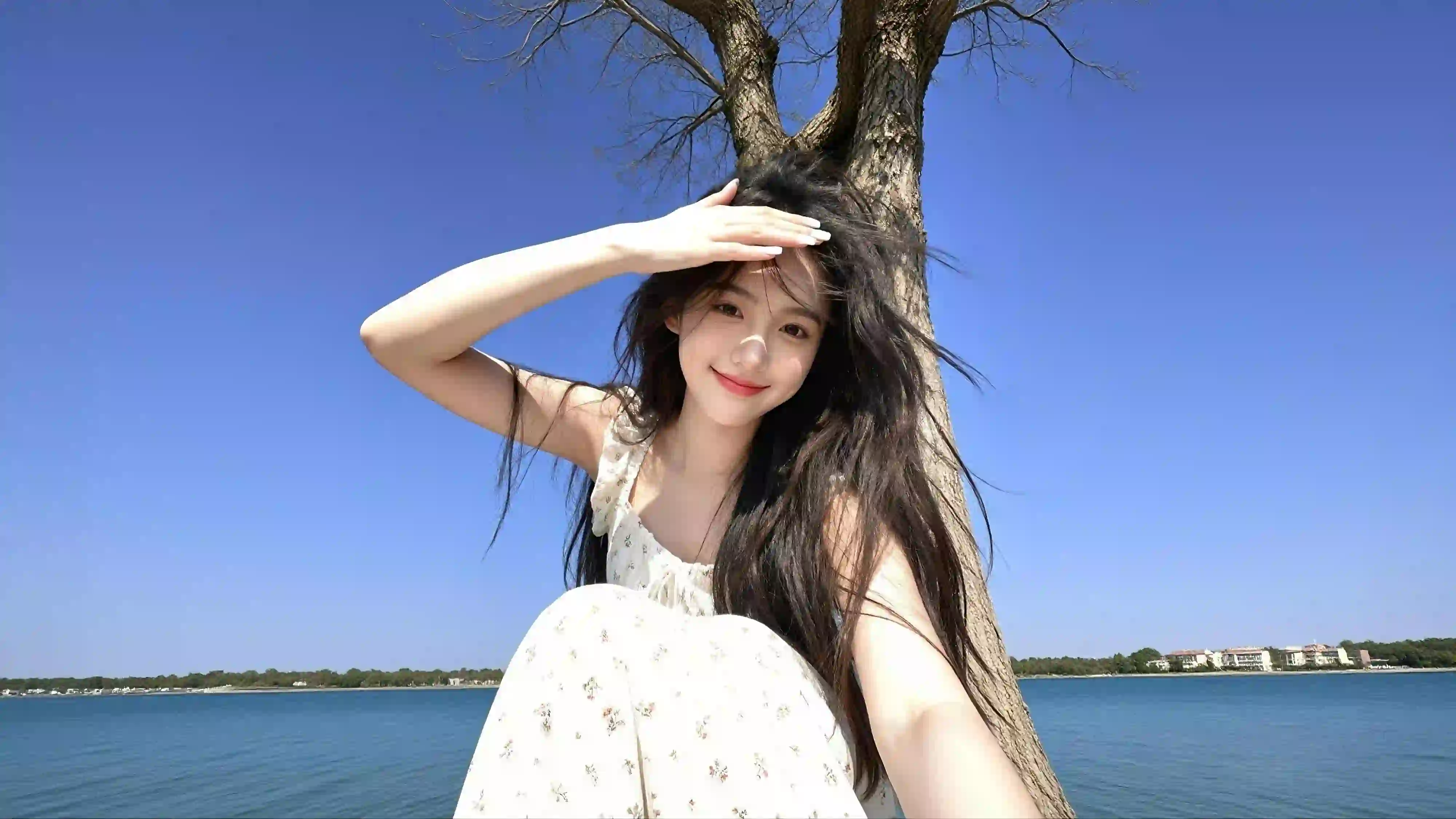 甜美女孩 户外写真 湖水 长发白衣美女