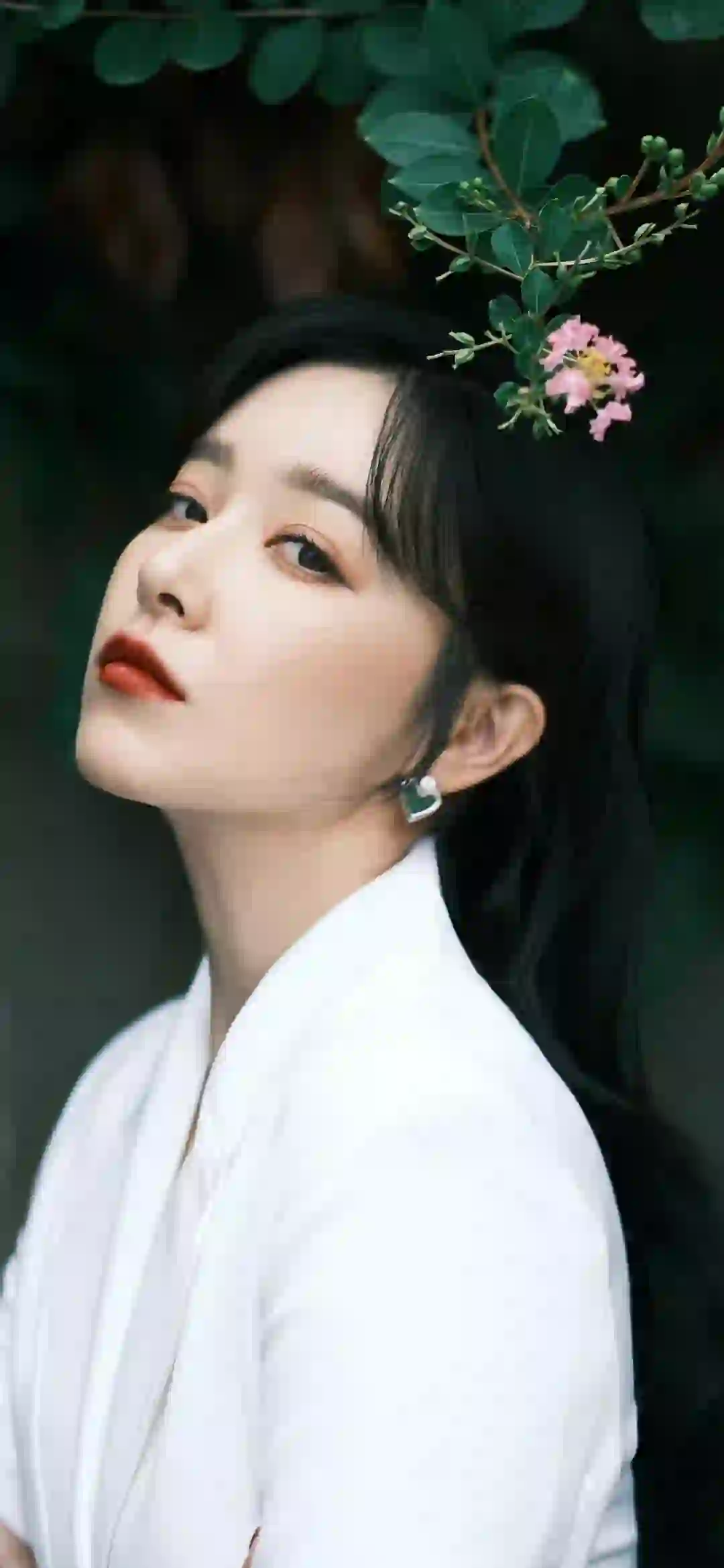 明星美女 阚清子 白色衣服