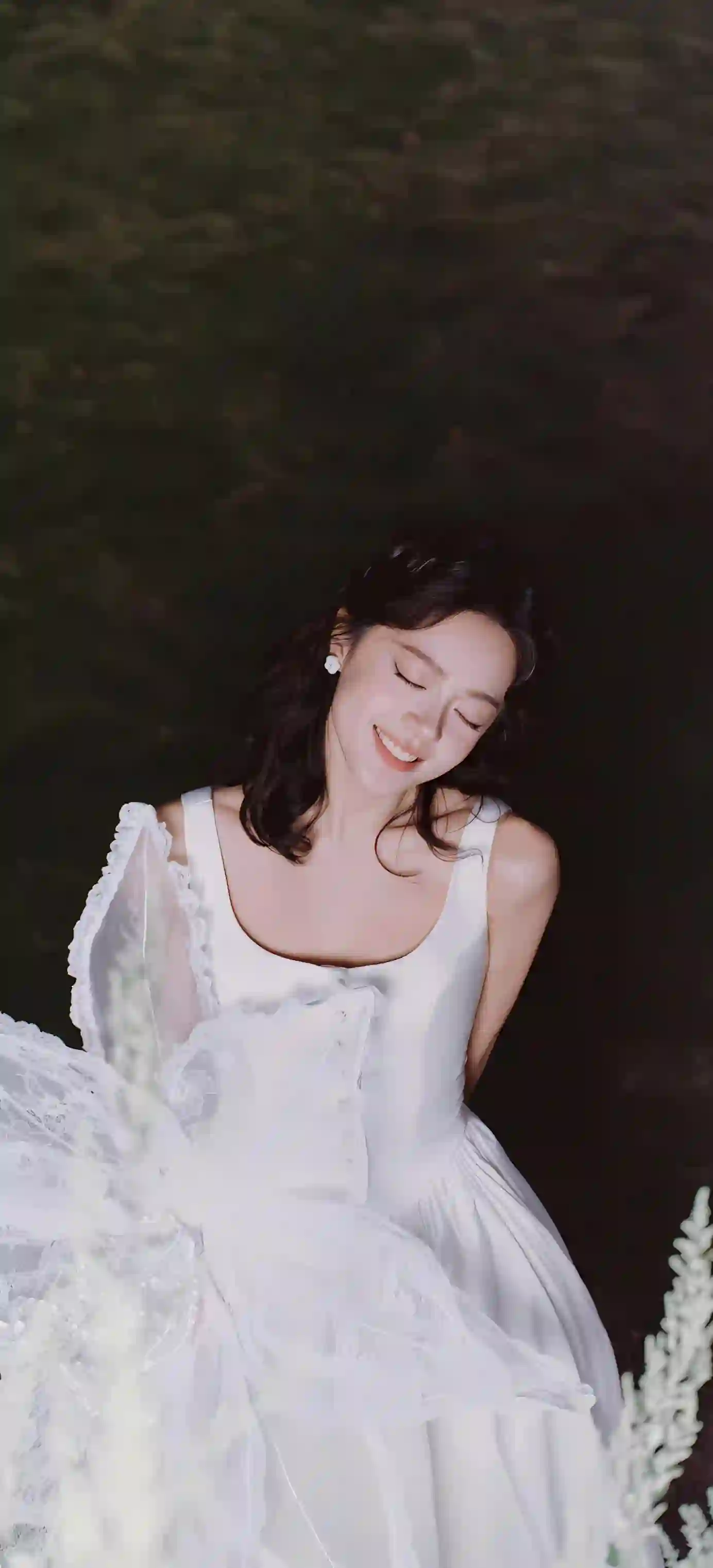 白裙美女 唯美写真 闭眼微笑 蕾丝裙 清纯少女 赵今麦