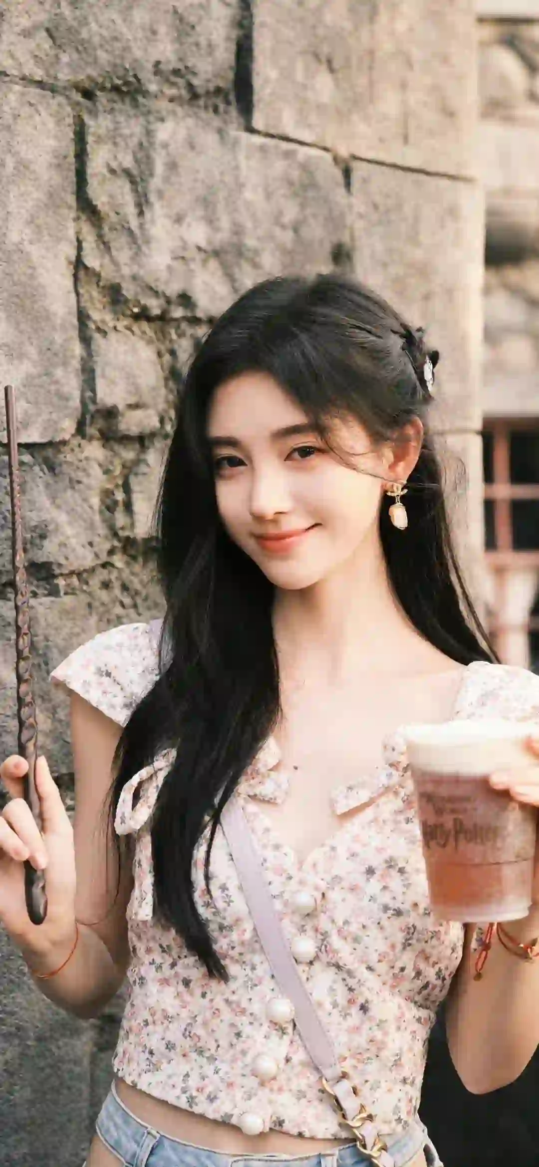 可爱甜美女孩 鞠婧祎 微笑女孩 咖啡