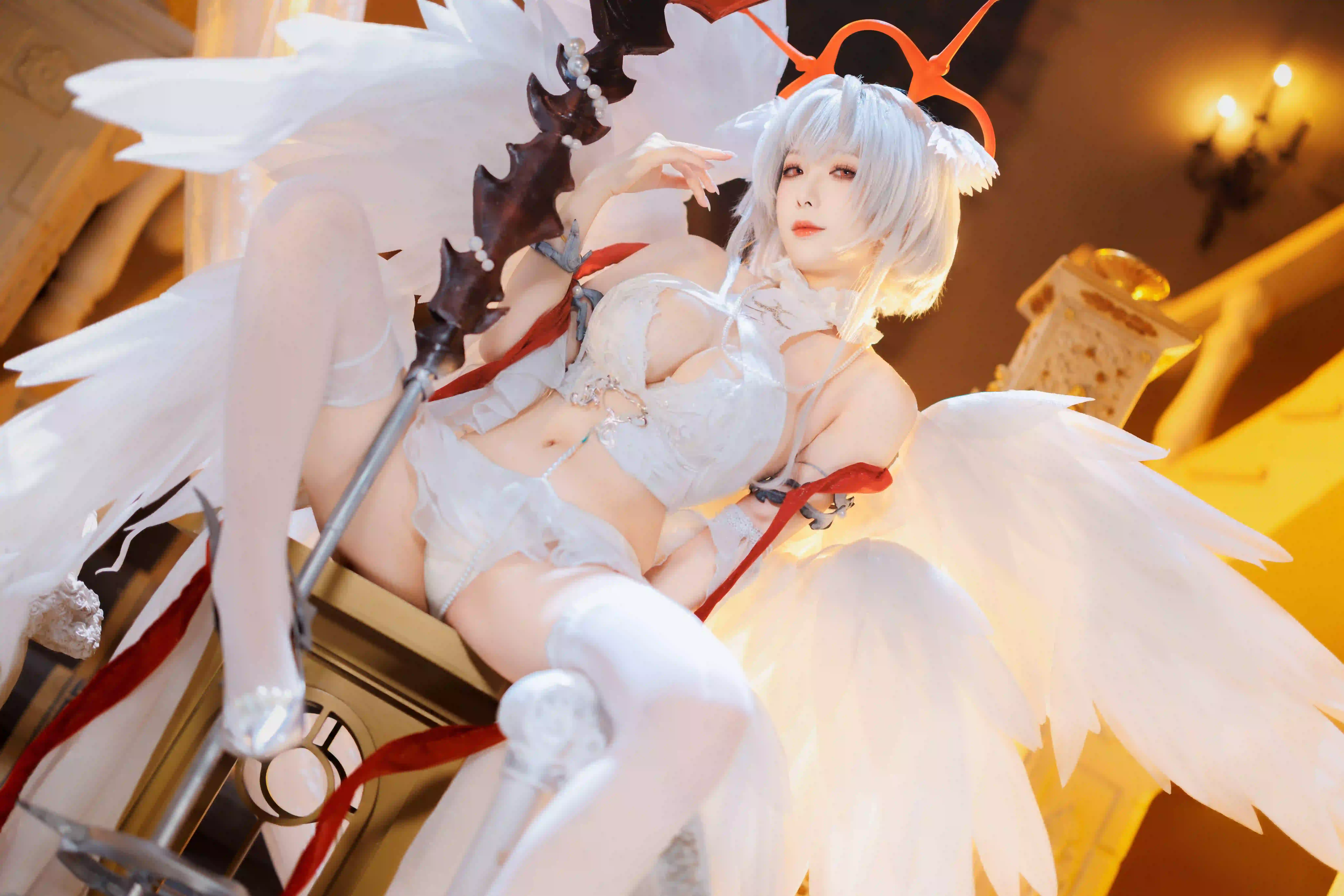 白色头发 性感美女 白色翅膀 性感姿势