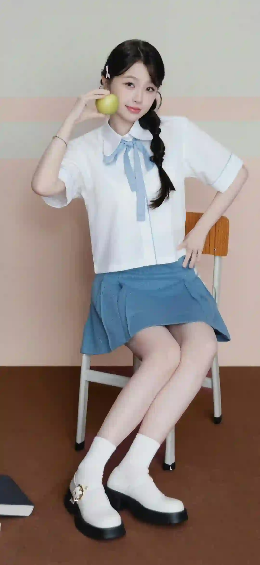 可爱 长发jk美女 居家写真 虞书欣