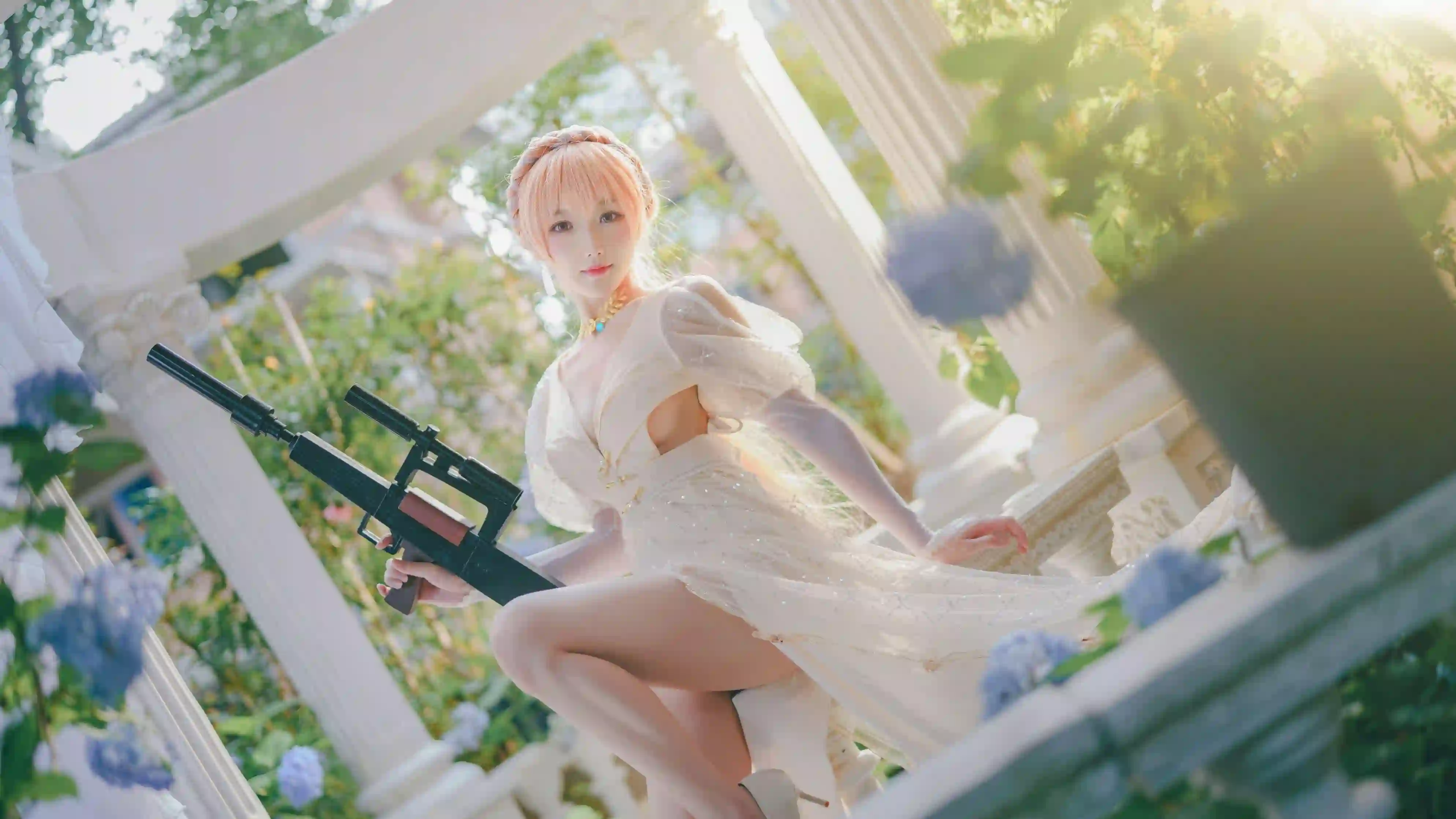 长发美女 Coser 凉亭 冷色调 白色纱裙