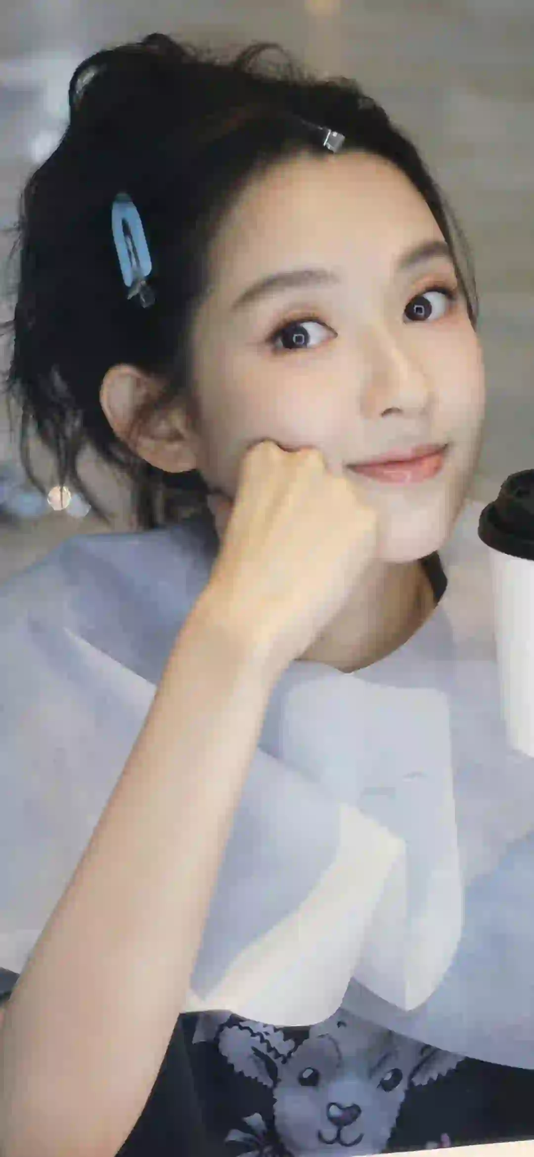 长发清纯美女 可爱女孩 发卡