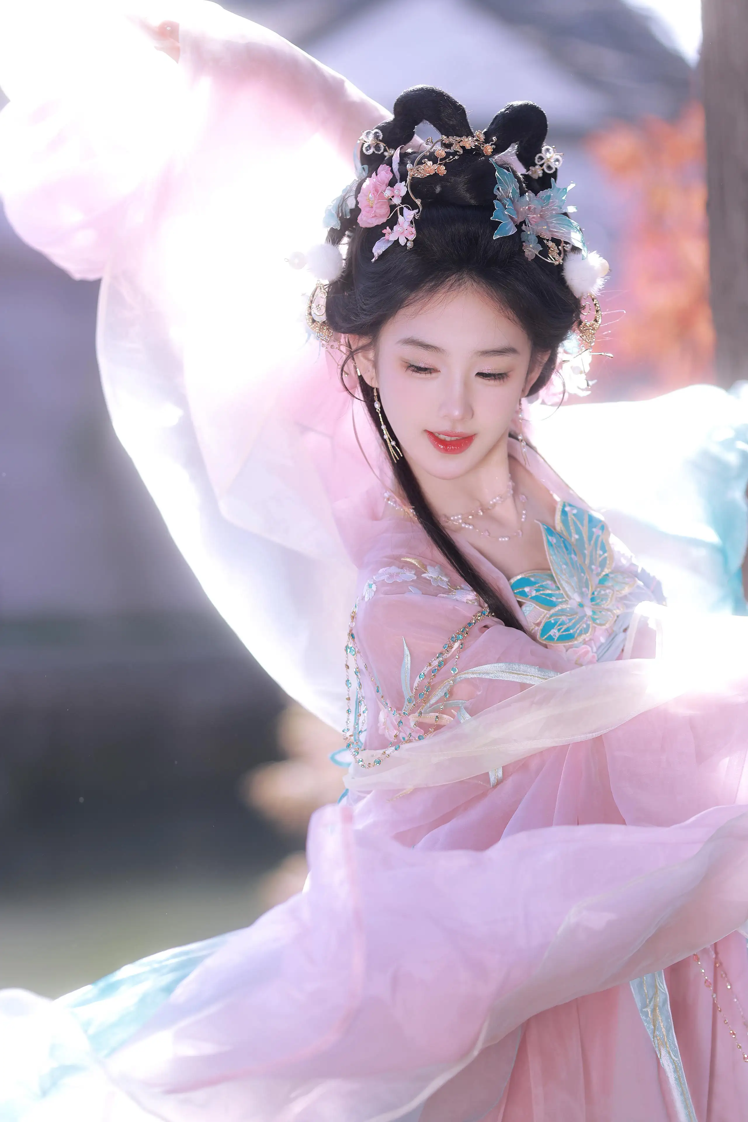 粉色古装美女黄玉瑶4K手机壁纸图片