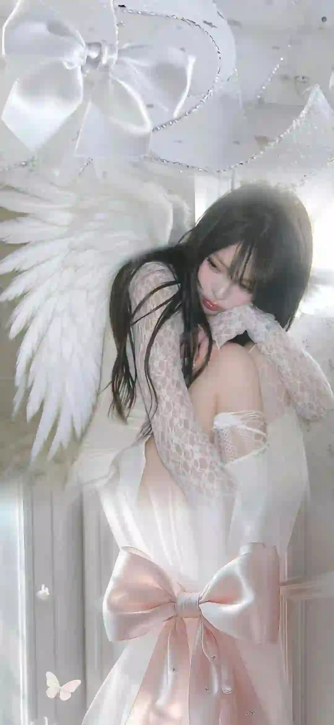 天使翅膀 长发清纯美女 白色天使翅膀 居家