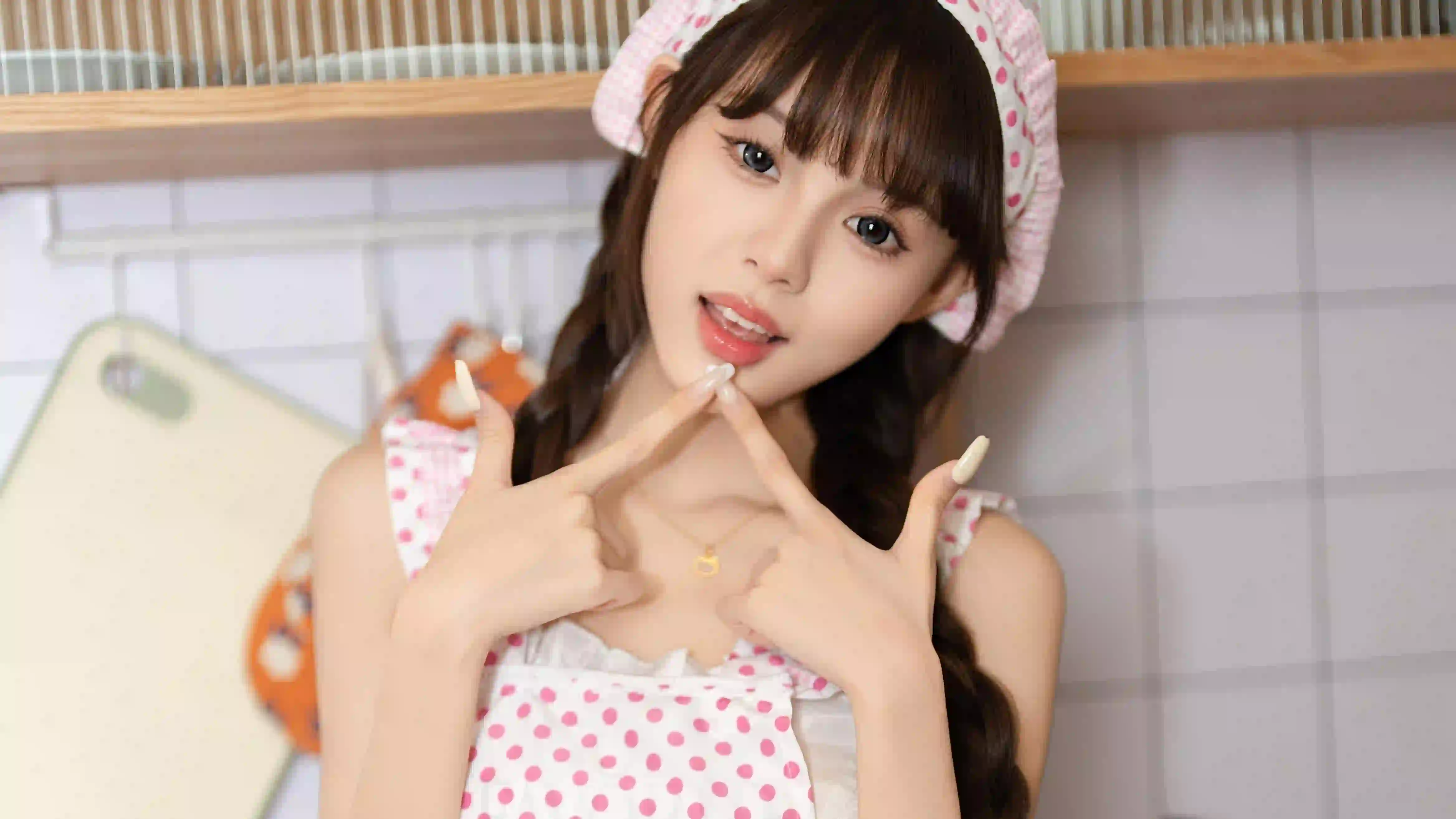 可爱 甜美女孩 小厨娘 双马尾女孩  粉红色围裙
