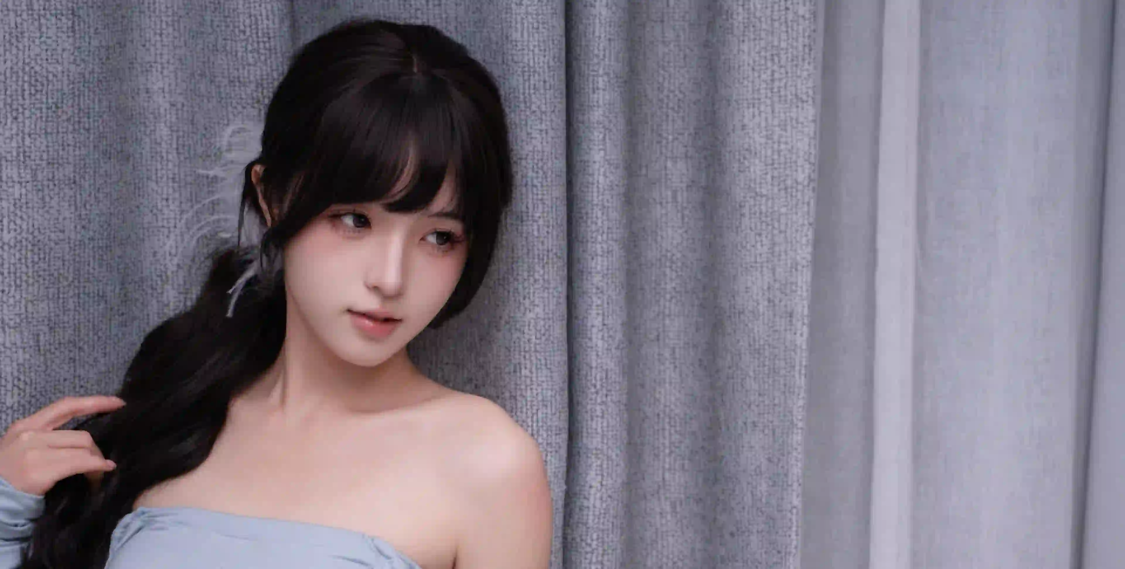 长发清纯美女 漏肩穿搭 居家 小清新 单马尾