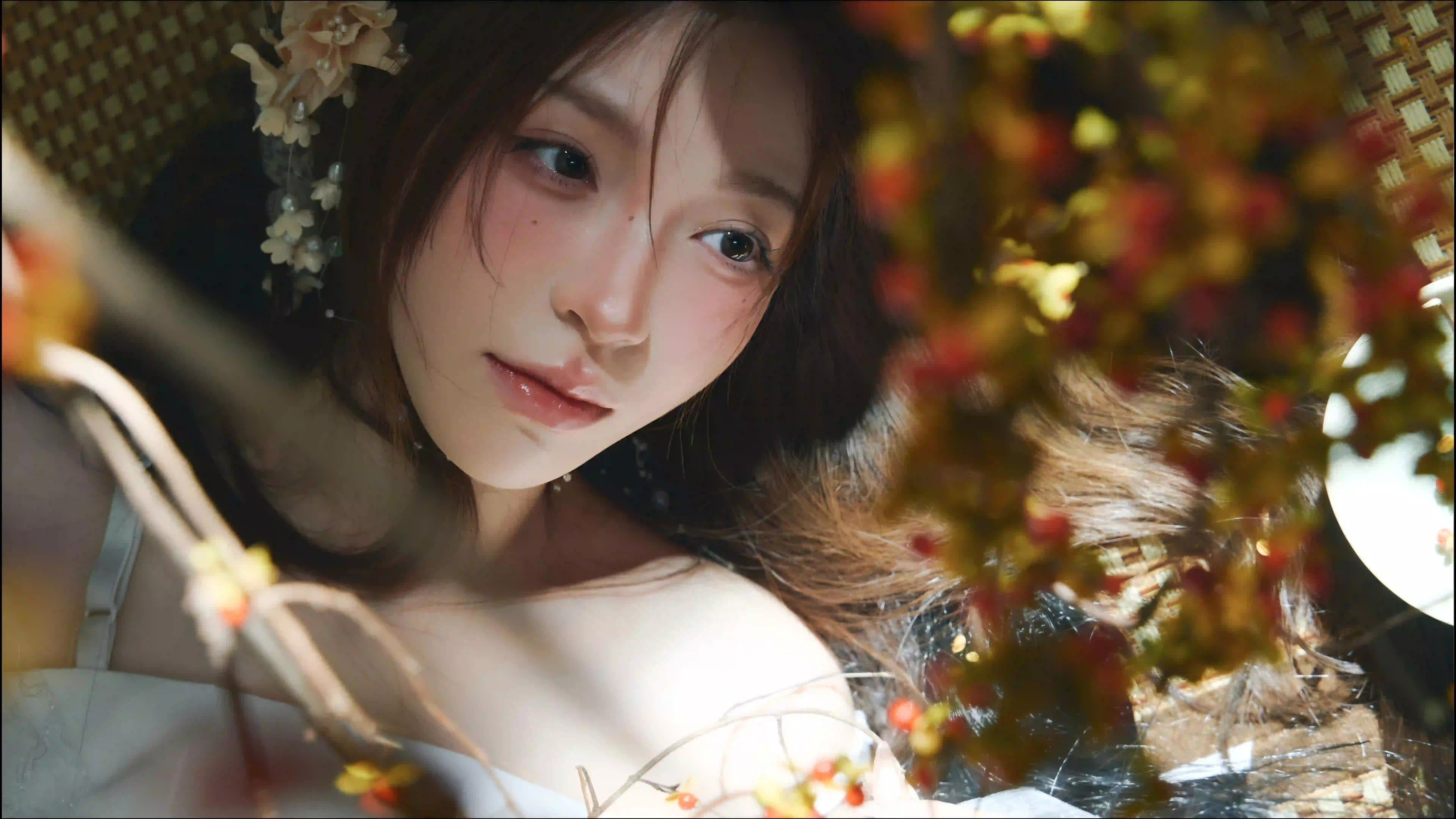 唯美 长发美女 花 长发吊带美女