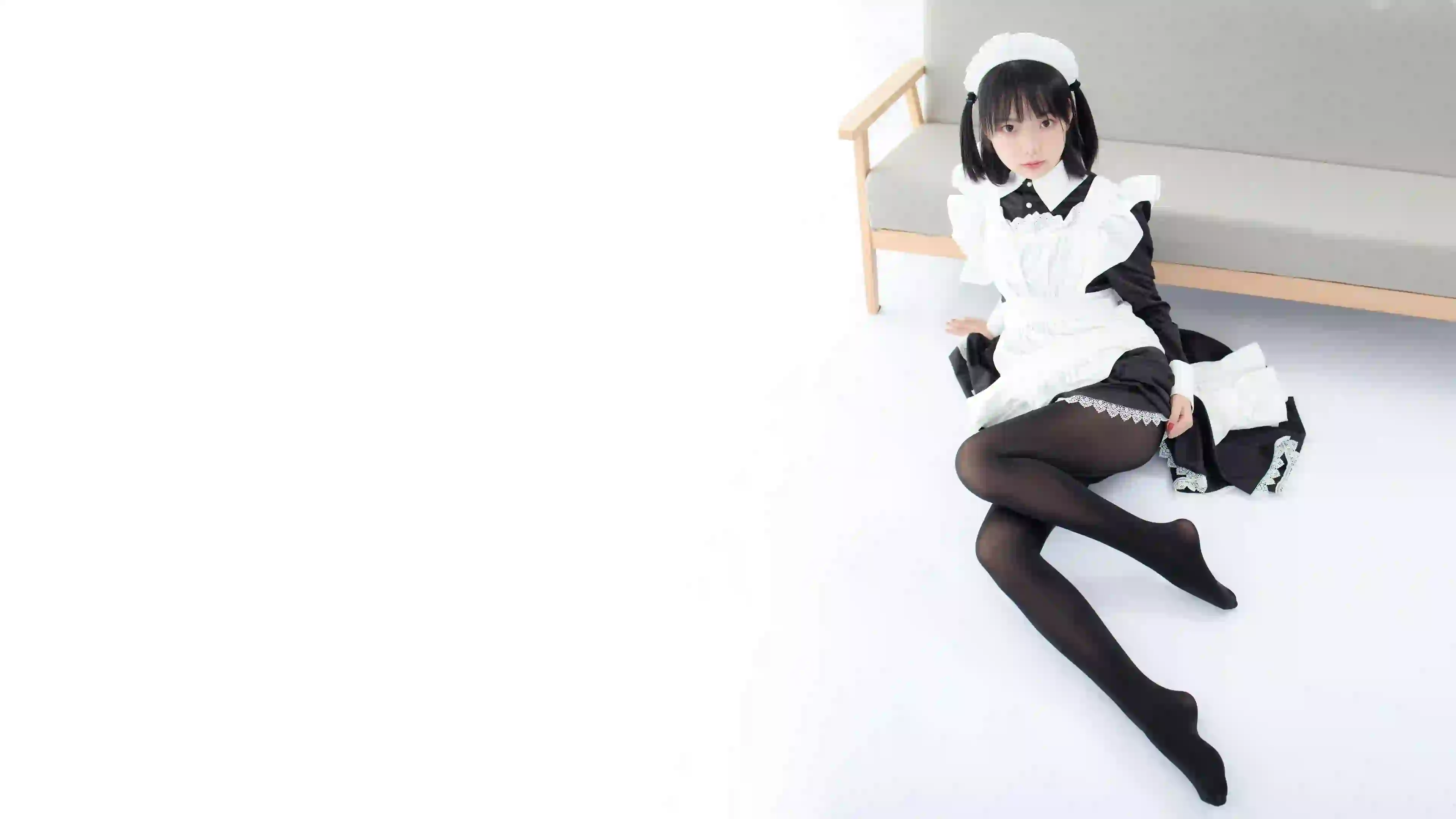 女仆穿搭 可爱女孩 丝袜美腿 黑丝 性感