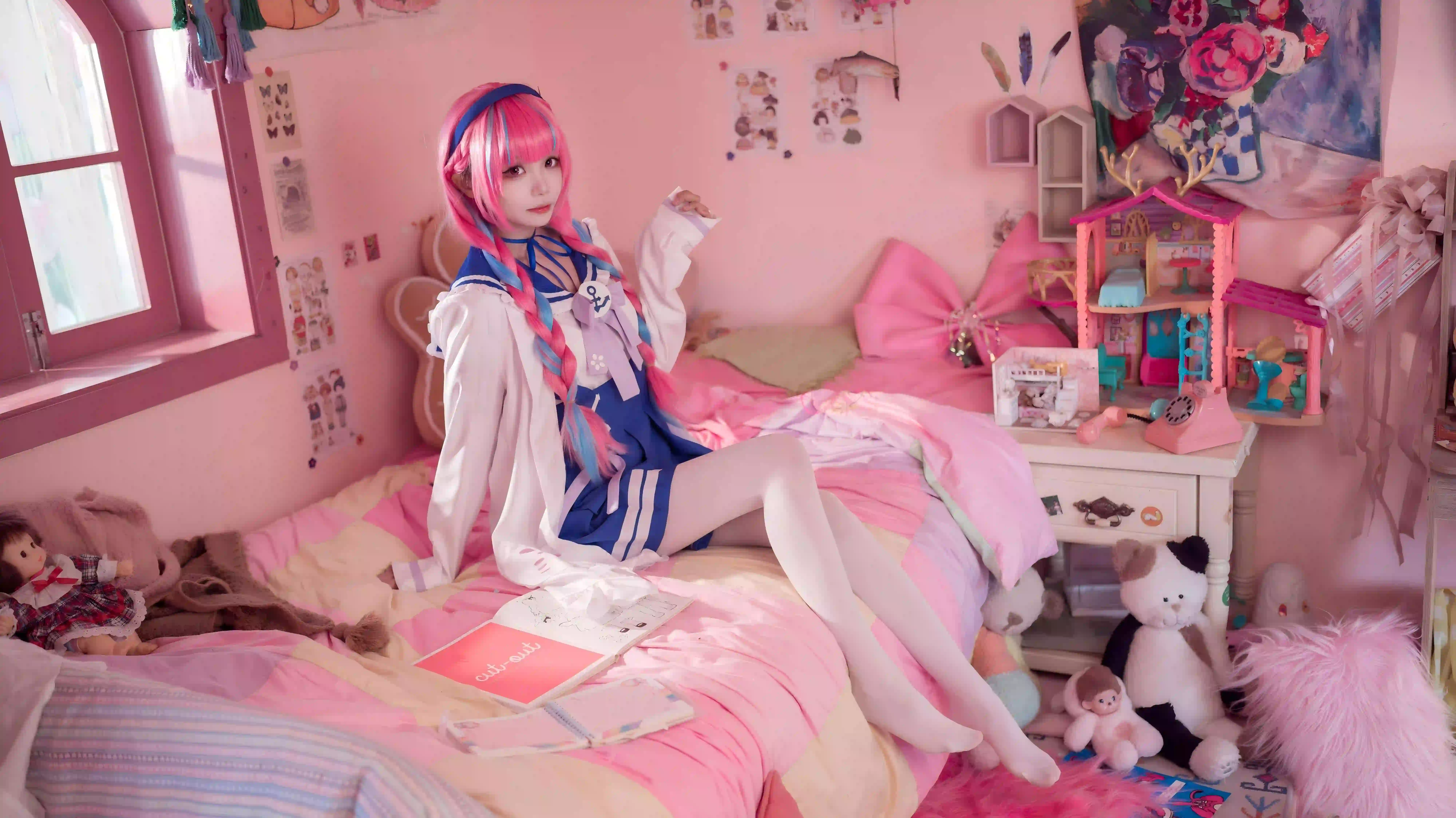 Coser 粉红色头发 蓝色头发 丝袜美腿 居家写真