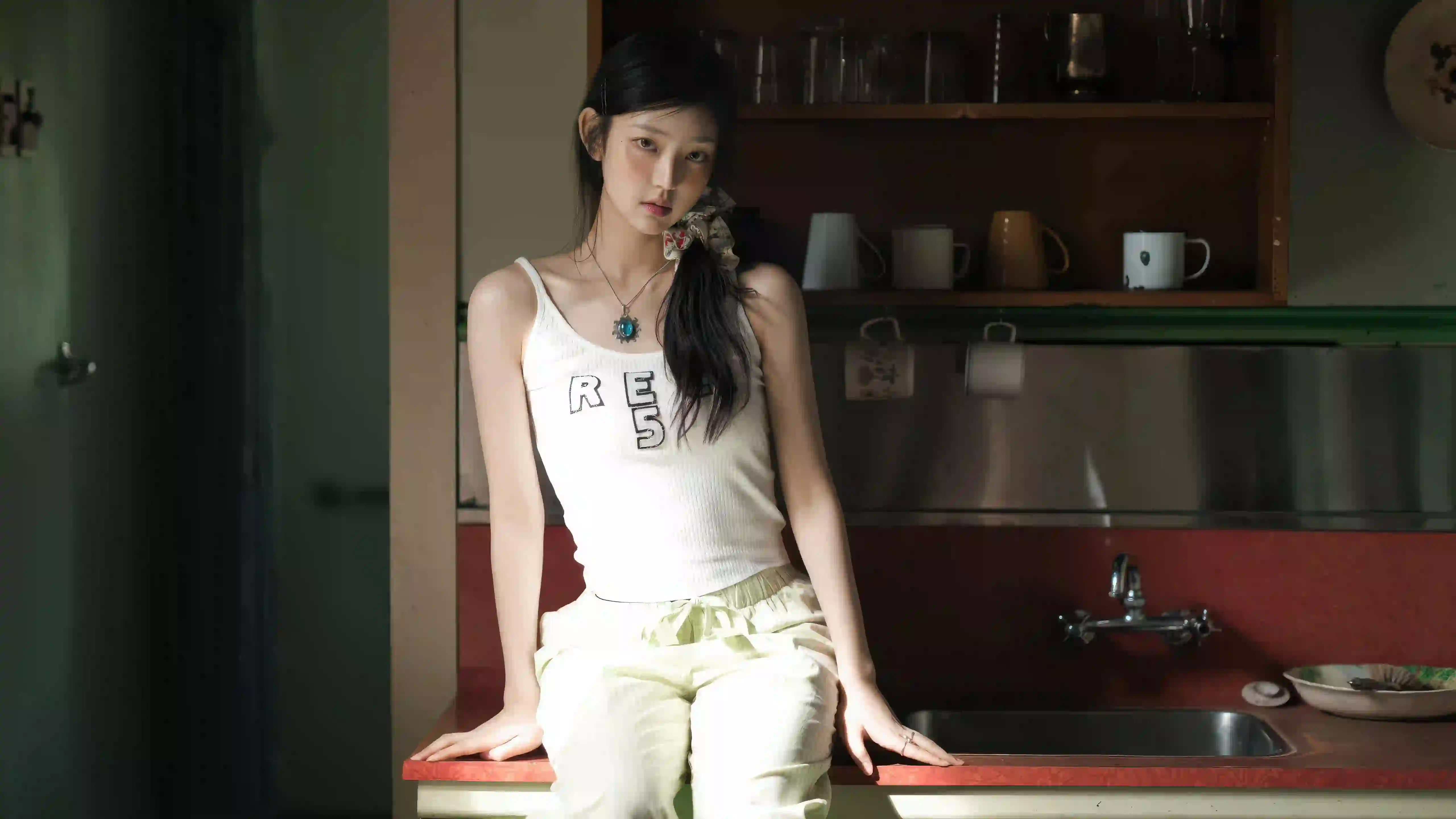 韩国美女 女团 美女 白色衣服