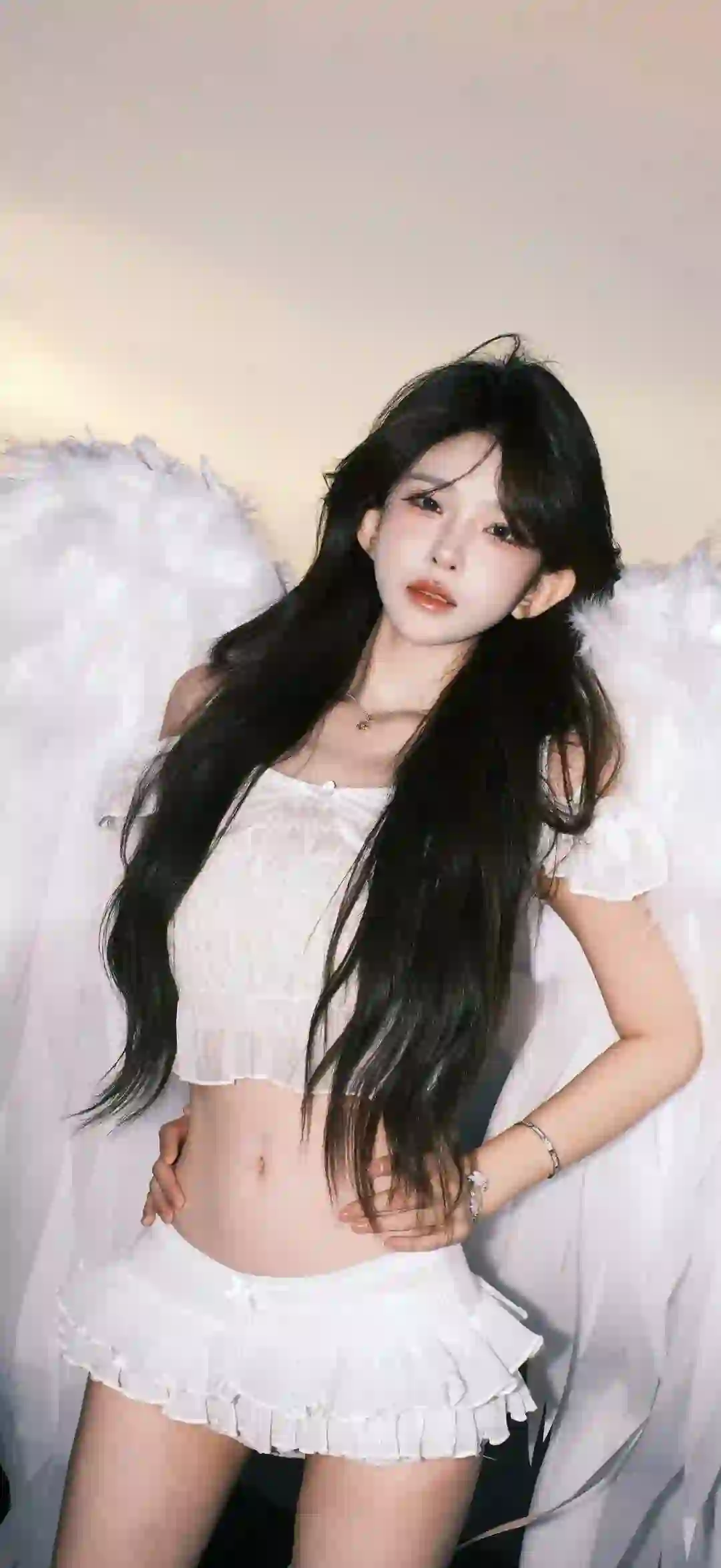 长发白衣美女 居家写真 天使翅膀 清纯美女