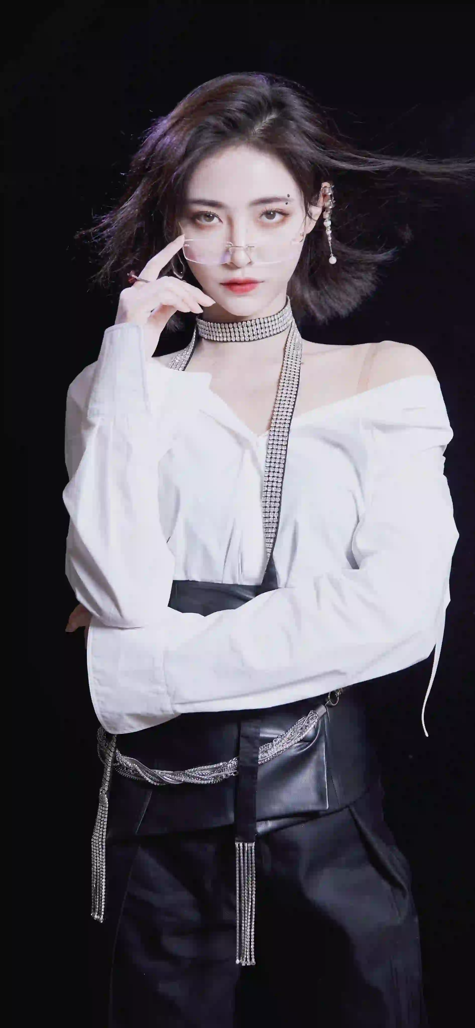 许佳琪 长发美女 个性穿搭