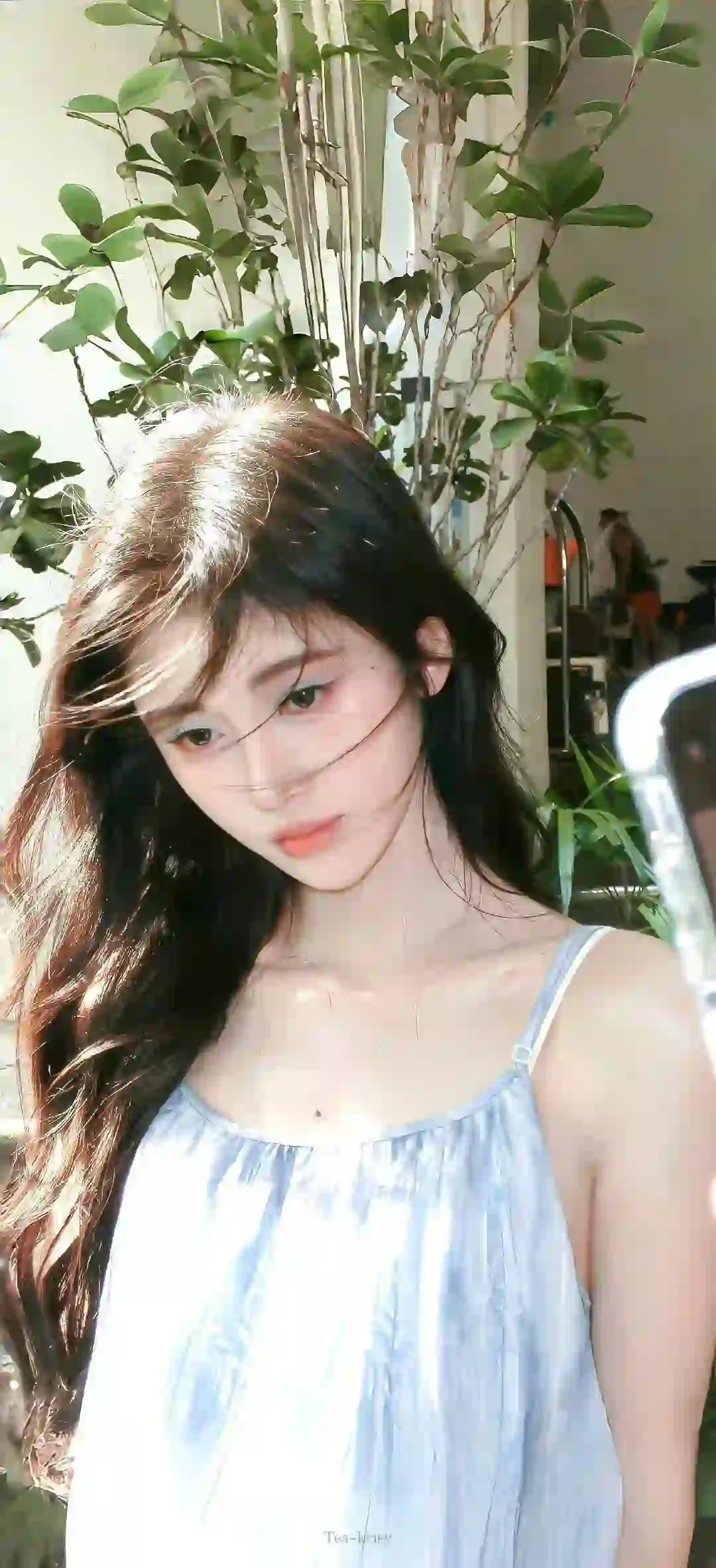鞠婧祎 长发清纯美女 吊带穿搭 蓝色衣服