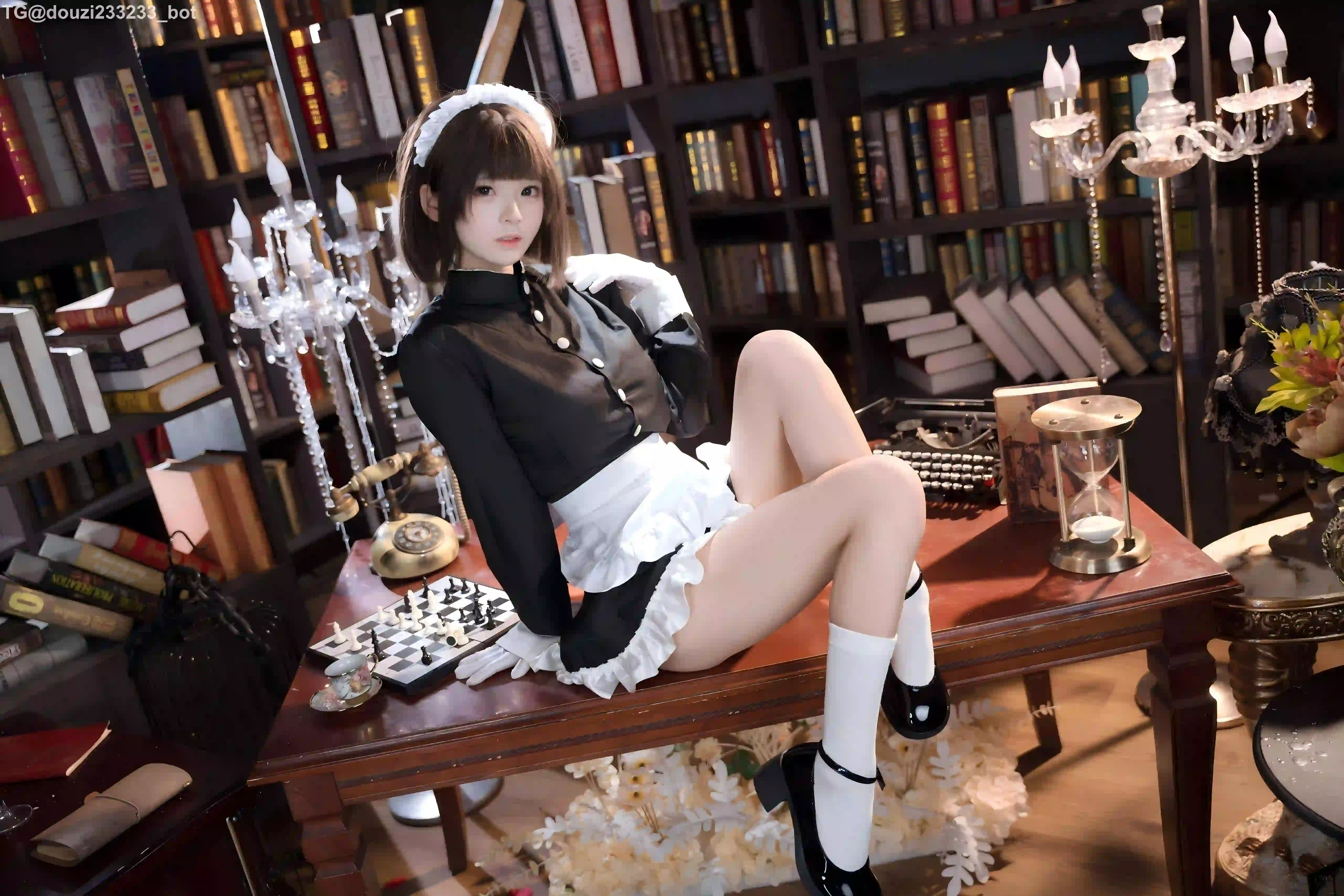 长腿美女 书房 性感 女仆穿搭 cos