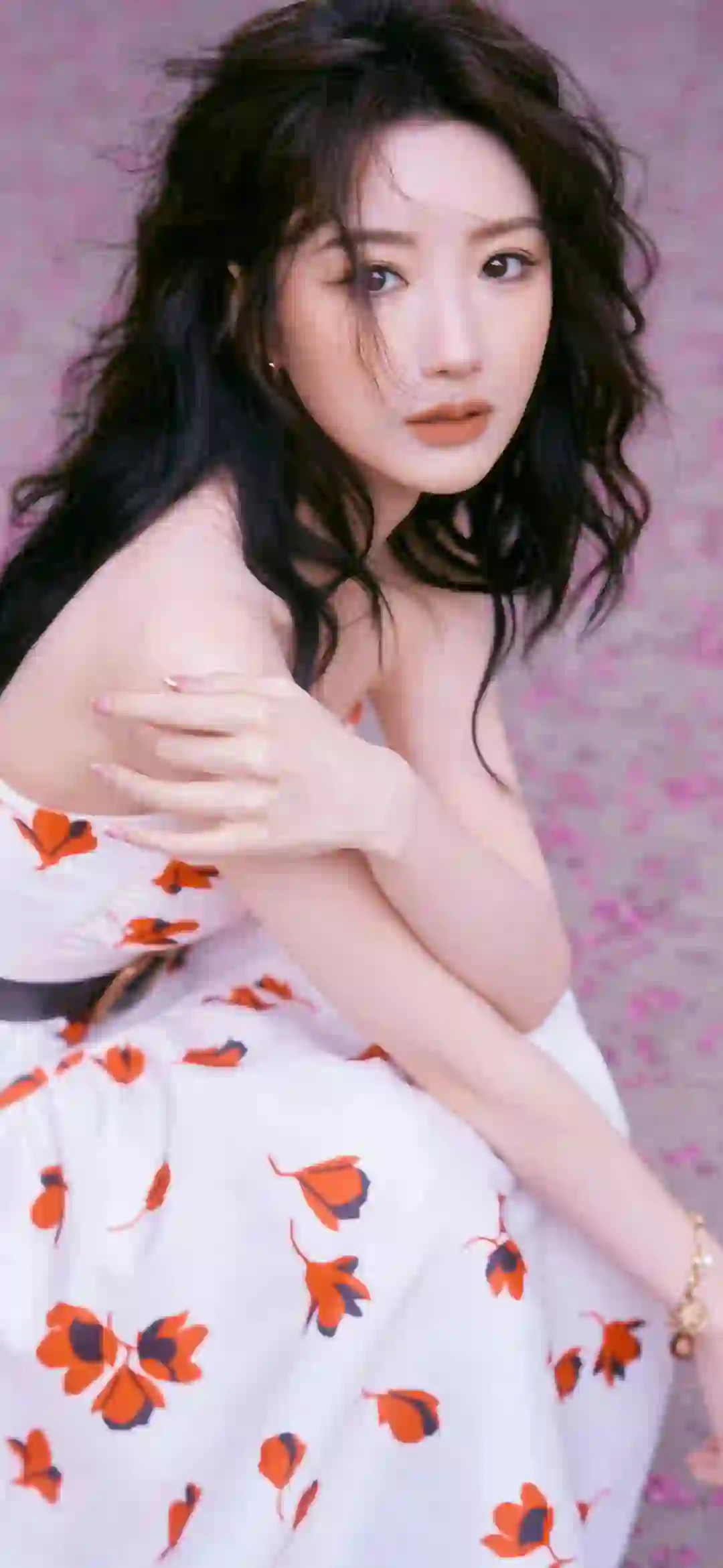 毛晓彤 户外写真 白色长裙