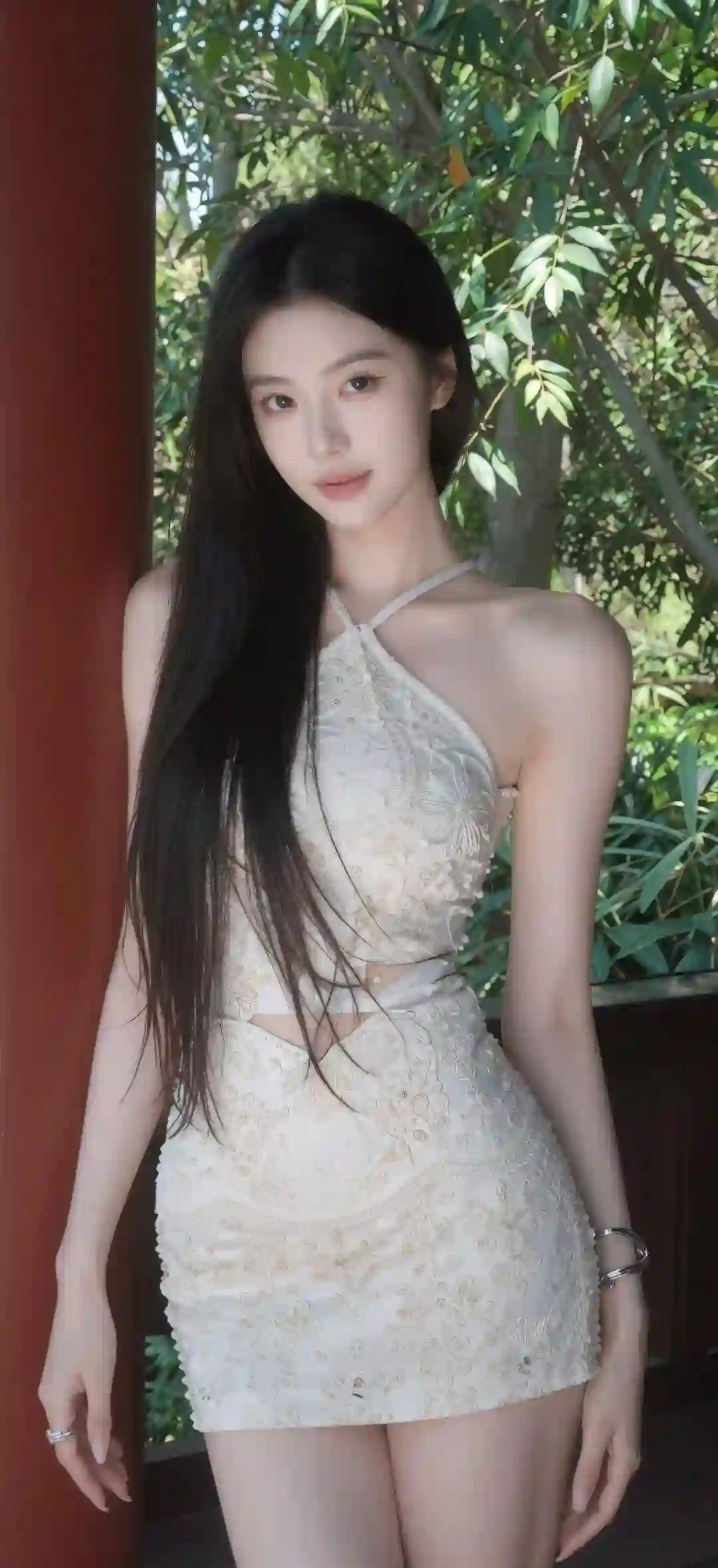 长发女孩 白色刺绣套装 竹林 光影 氛围感 肖像