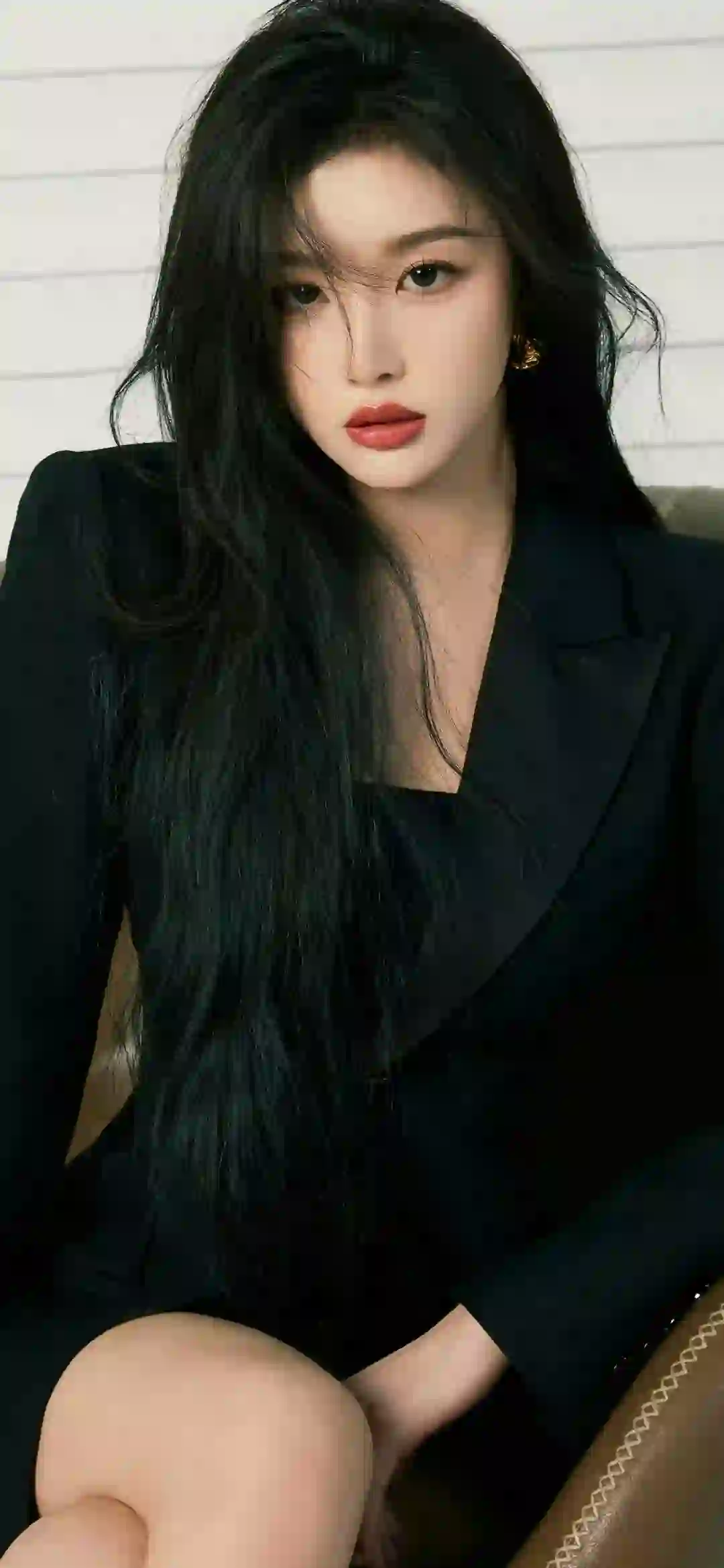 孔雪儿 黑色西装 酷酷