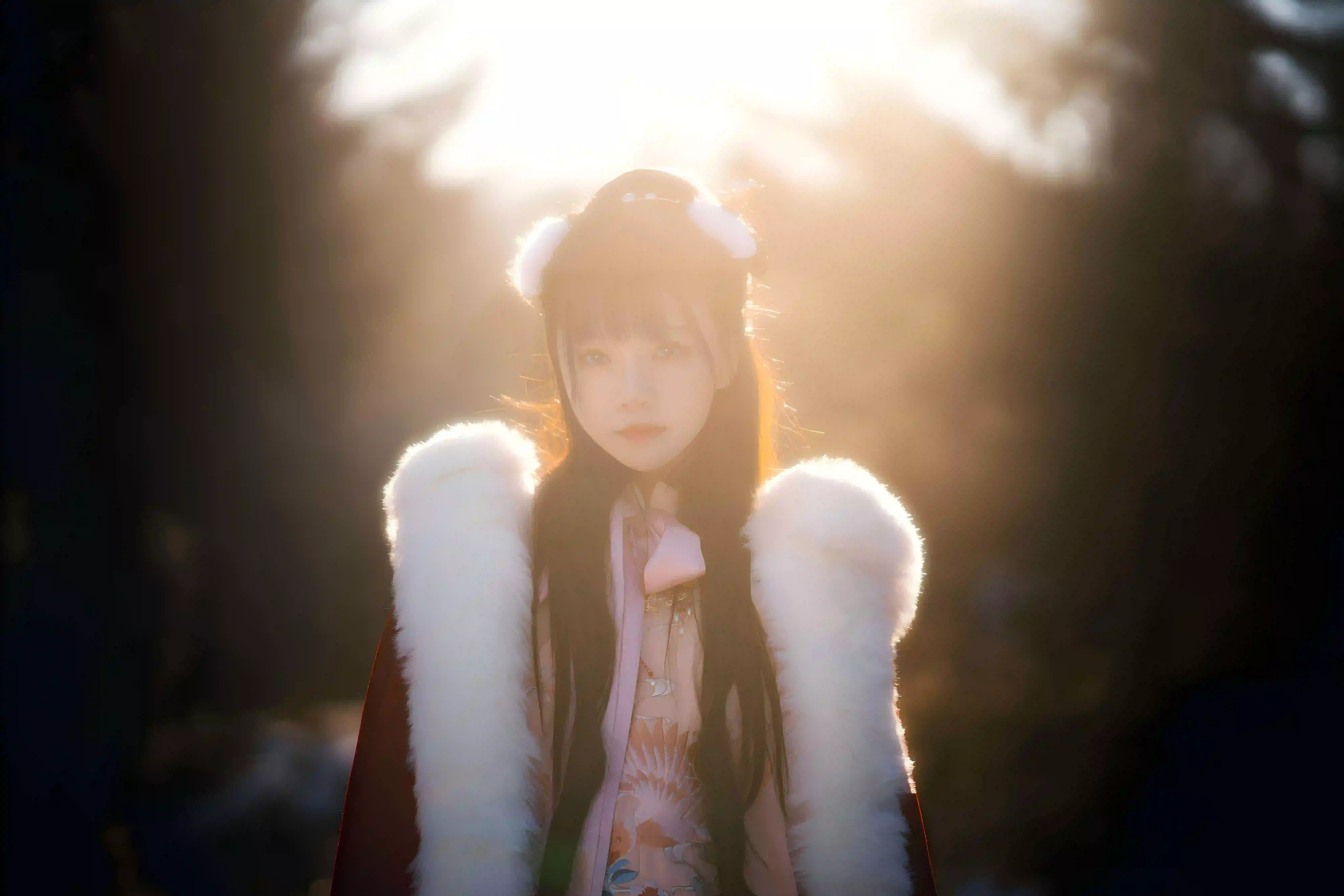 红色披风 古风汉服 冬日 汉服美女 阳光