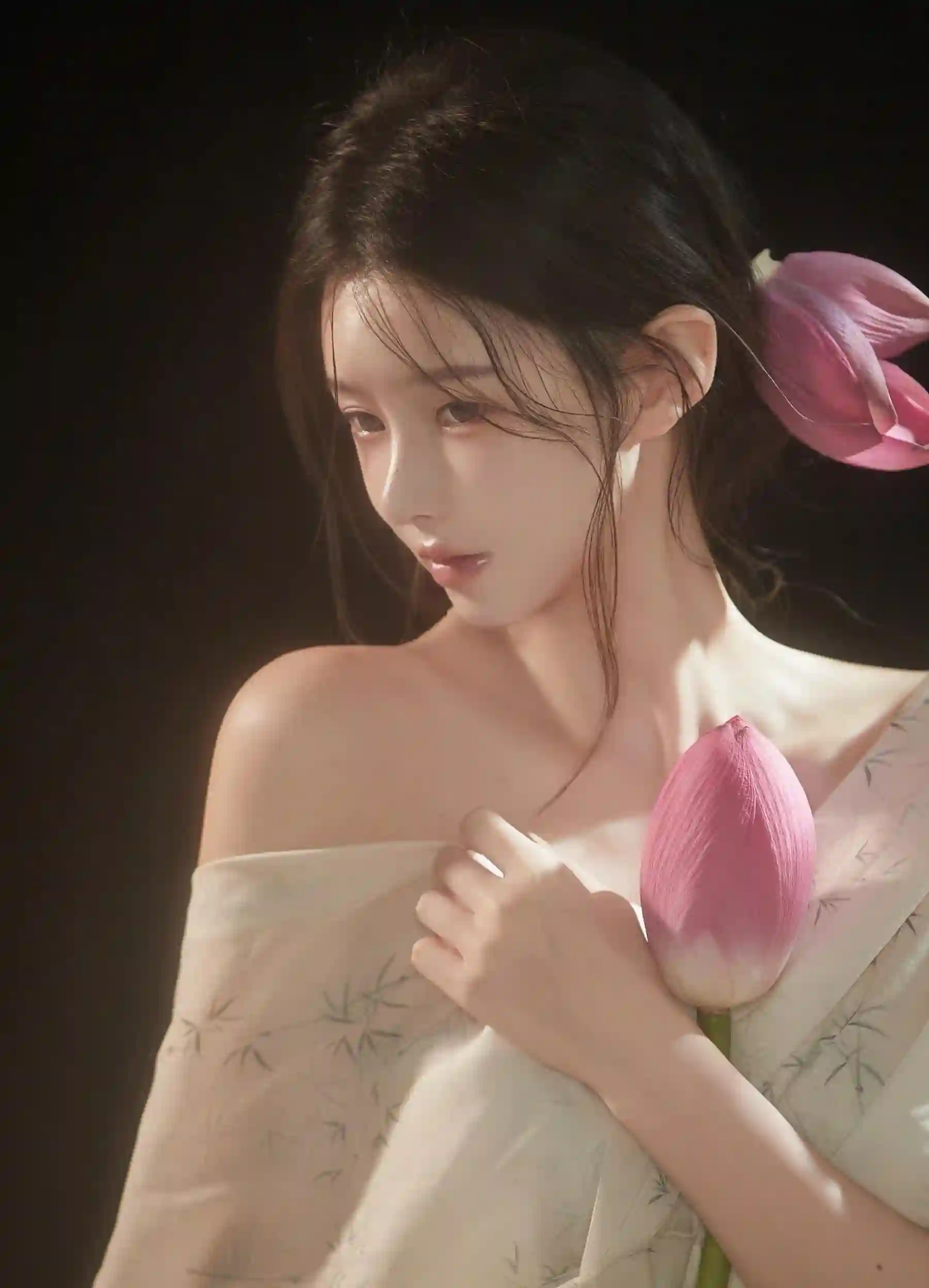 古风美女 性感美女 古风 花 荷花 古典美女 