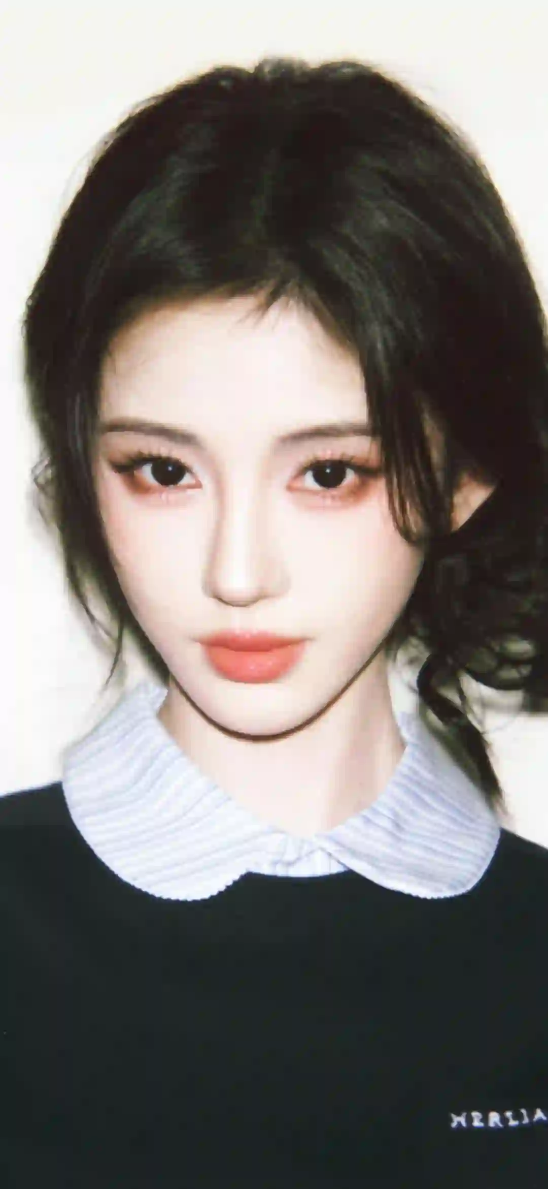 鞠婧祎 长发美女 黑色衣服 清纯女孩