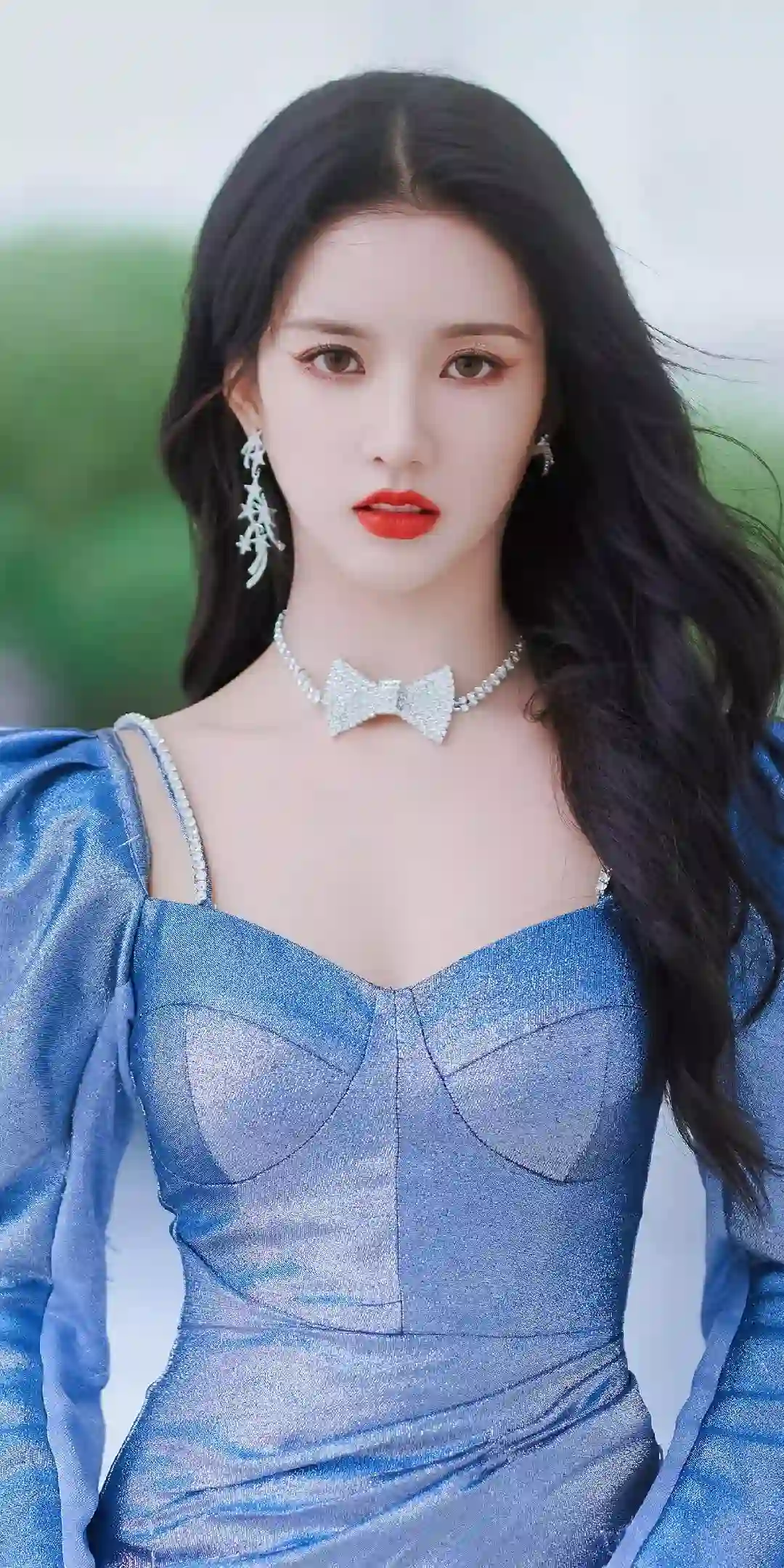 长发美女 明星壁纸 刘些宁 性感 蓝色长裙