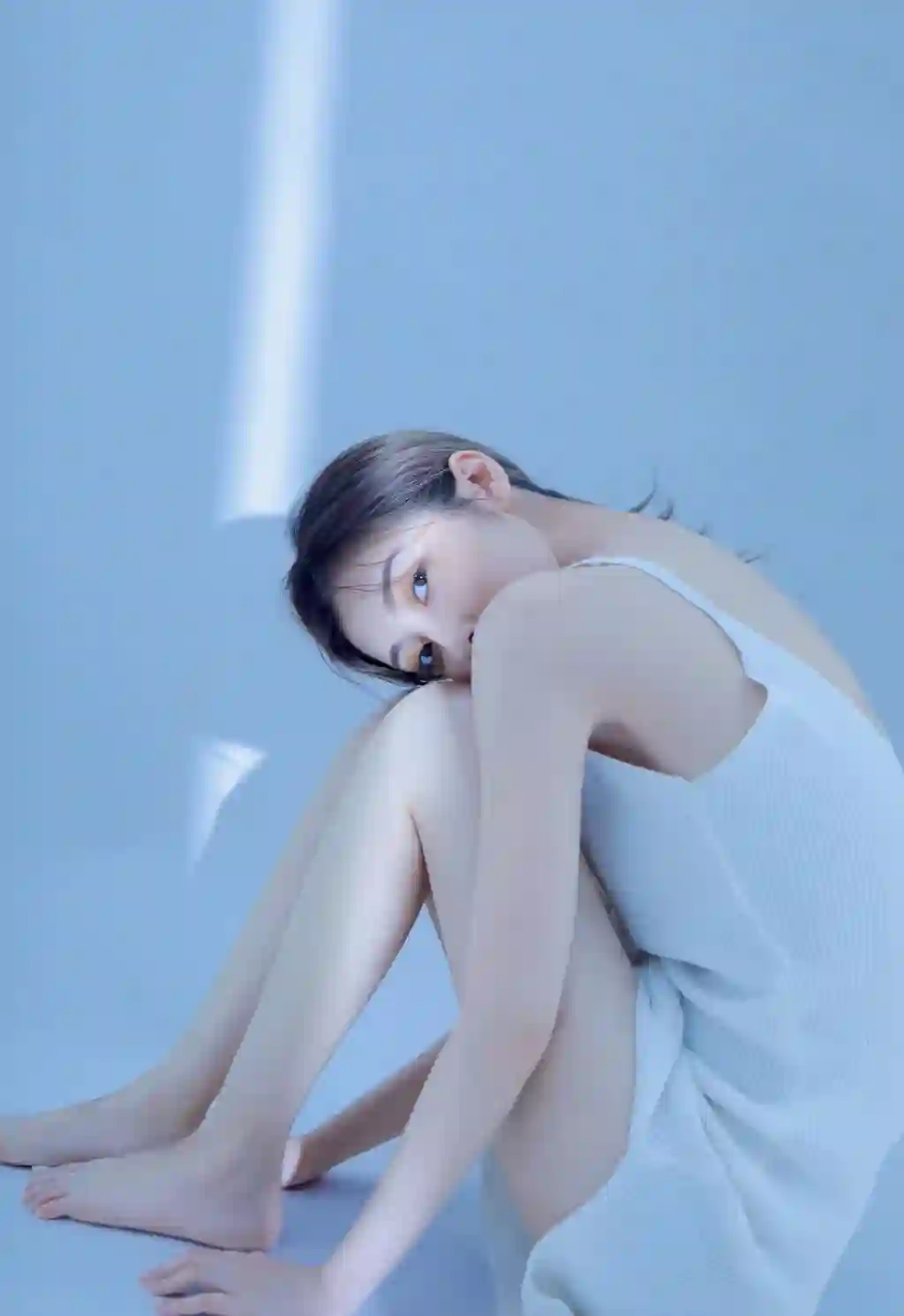 长发美女 长腿美女 白色衣服 清纯美女