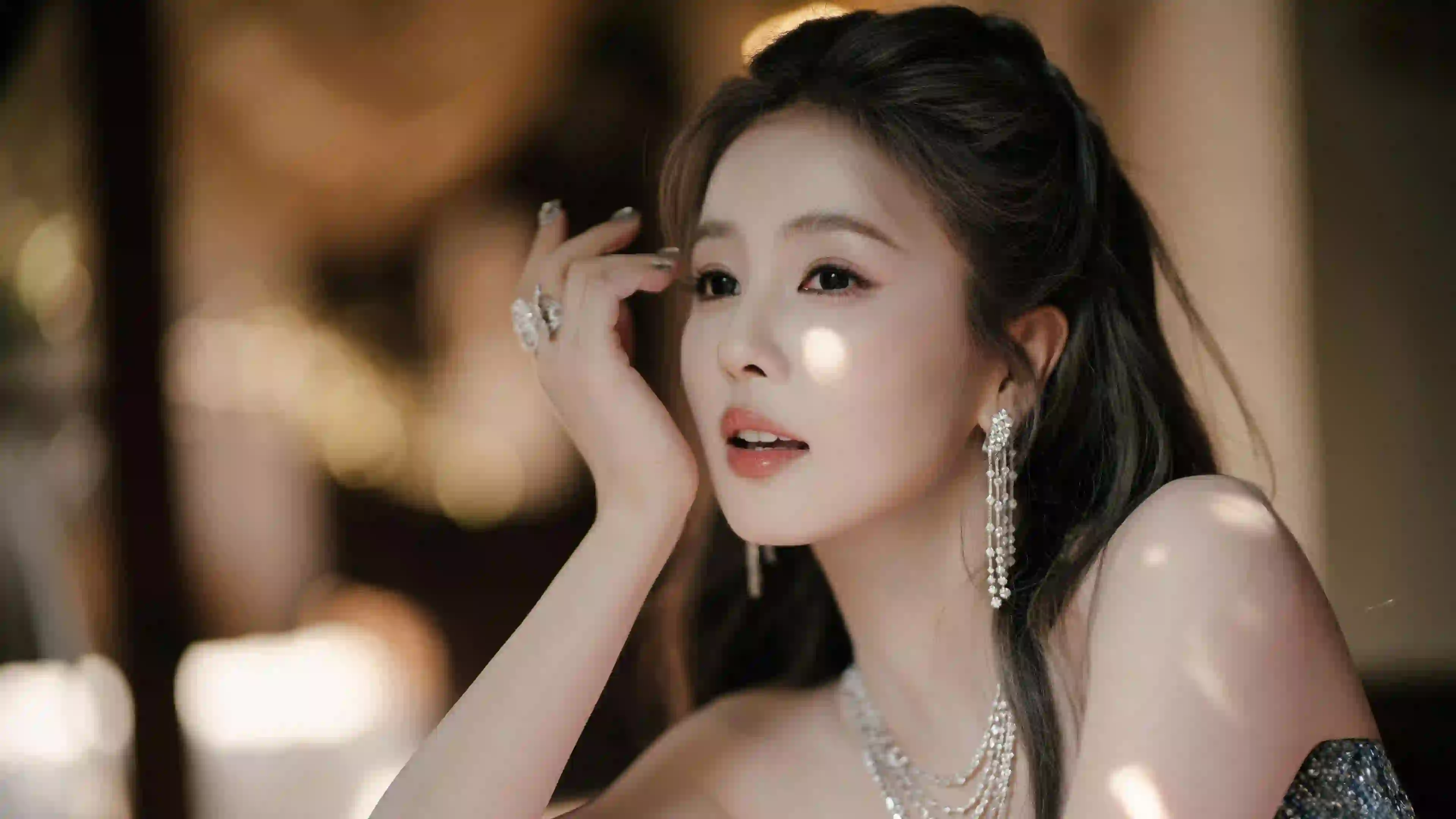 白鹿 养眼美女 光影 优雅