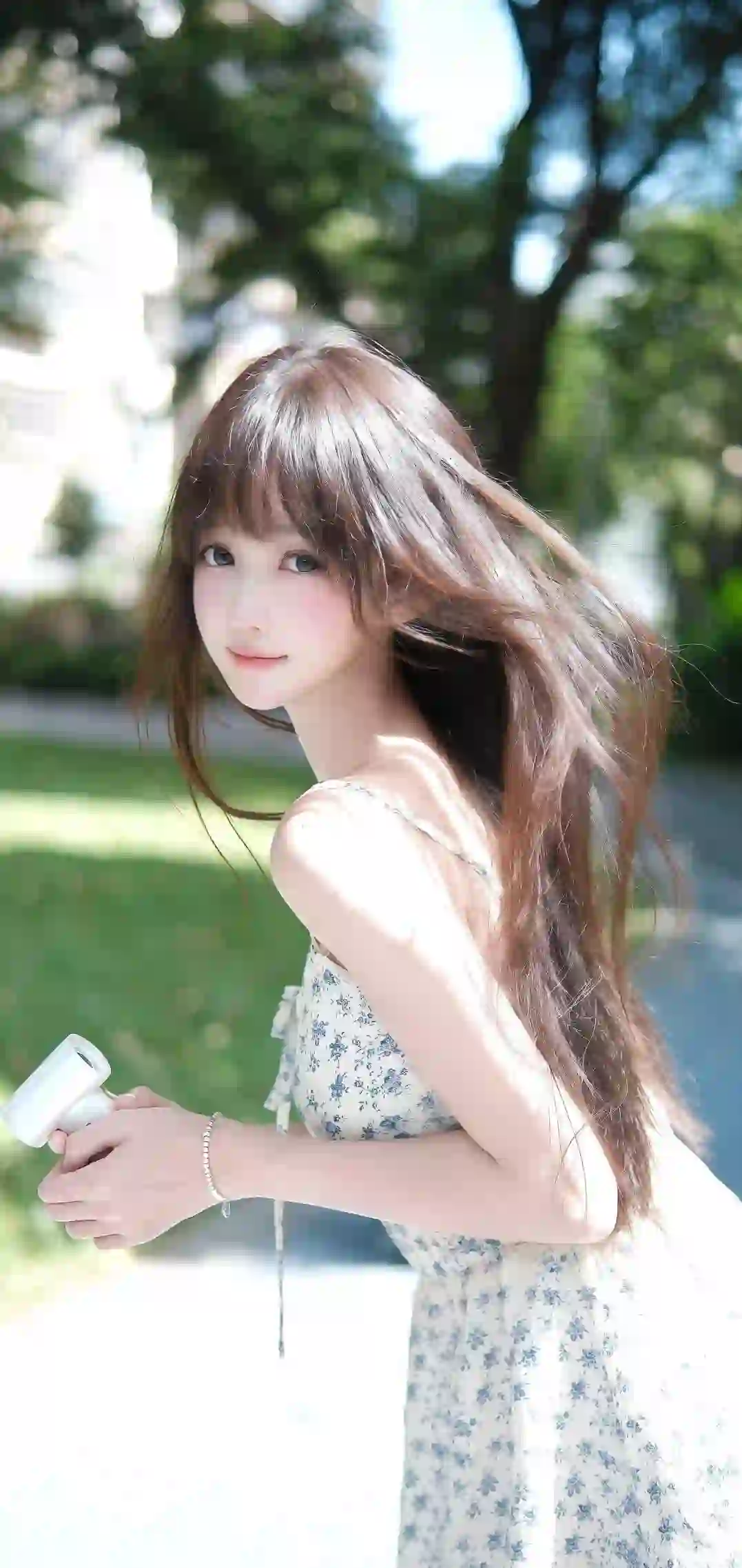 美女 长发美女 碎花裙