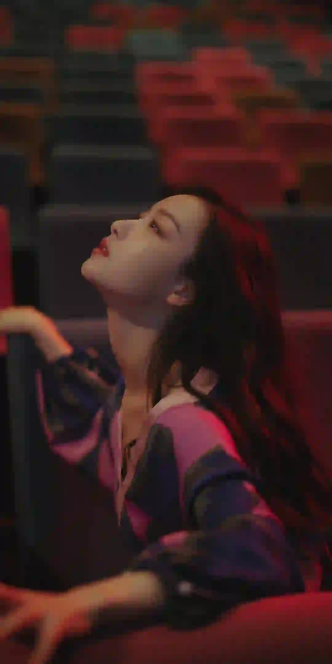 长发美女 电影院 倪妮