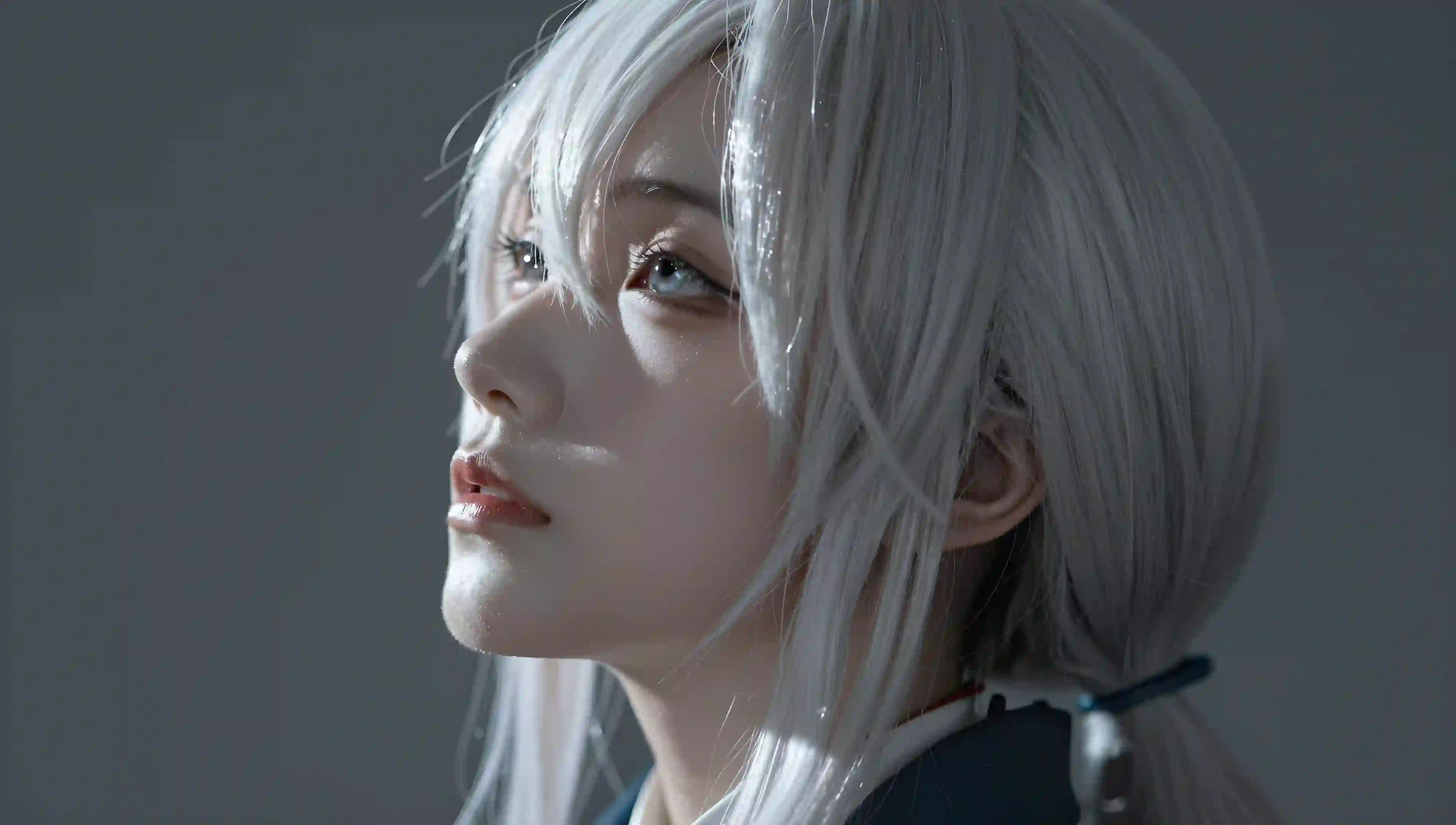 银白发色 少女 侧脸 特写 艺术 光影 唯美