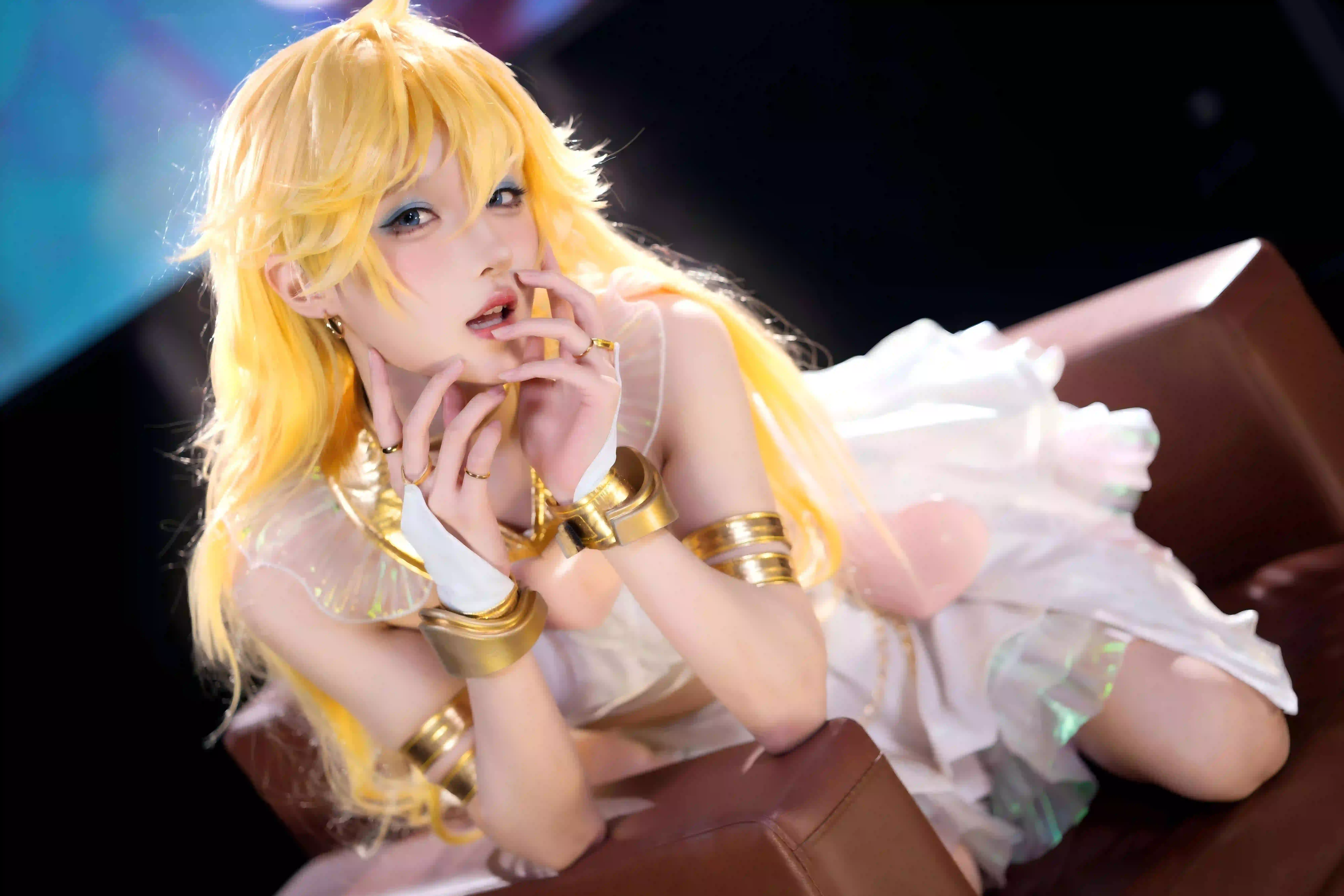 coser 长发美女 cos 可爱女孩  性感